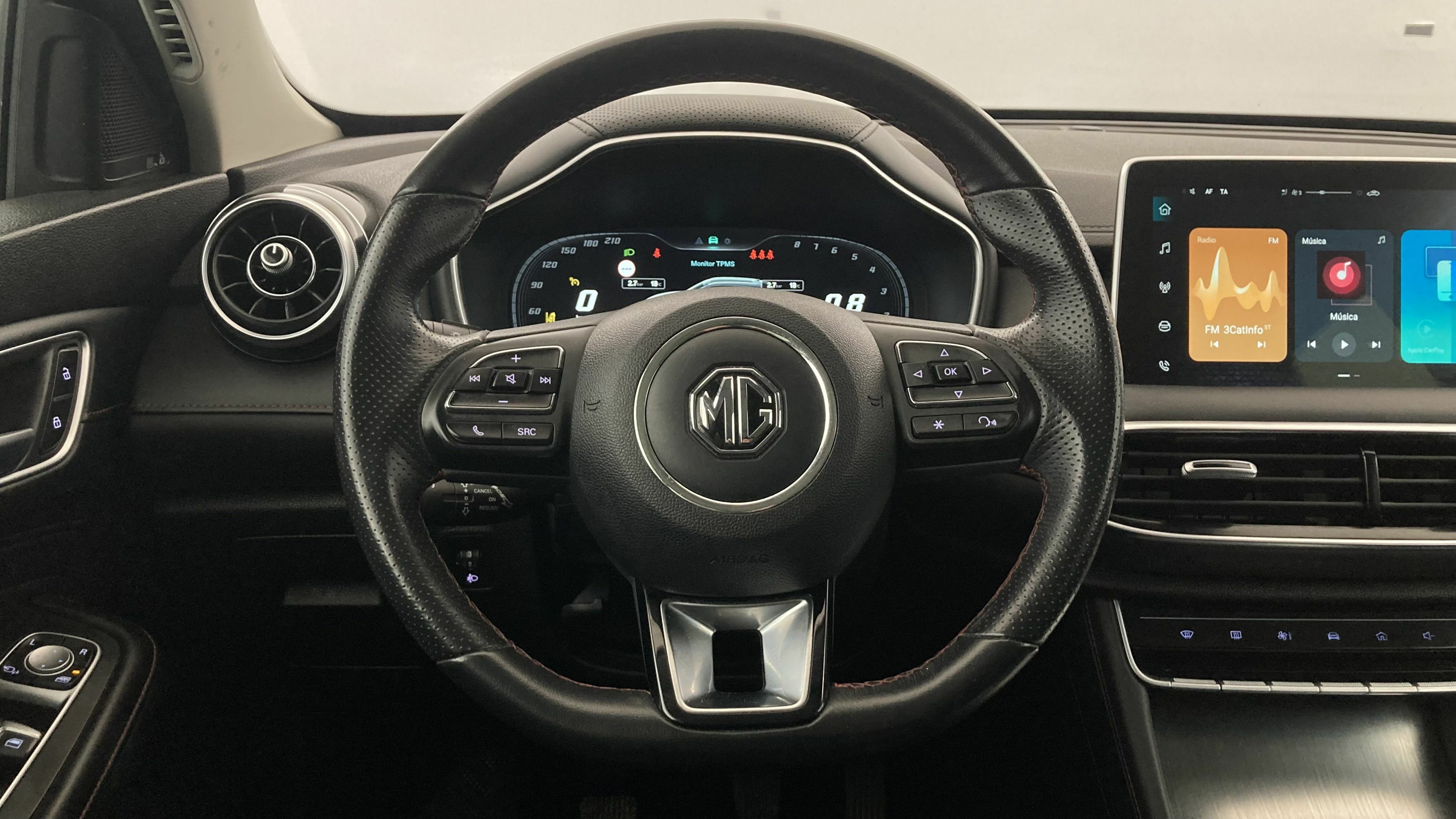 mg hs luxury 1.5 T-GDI 162 2023 black 17