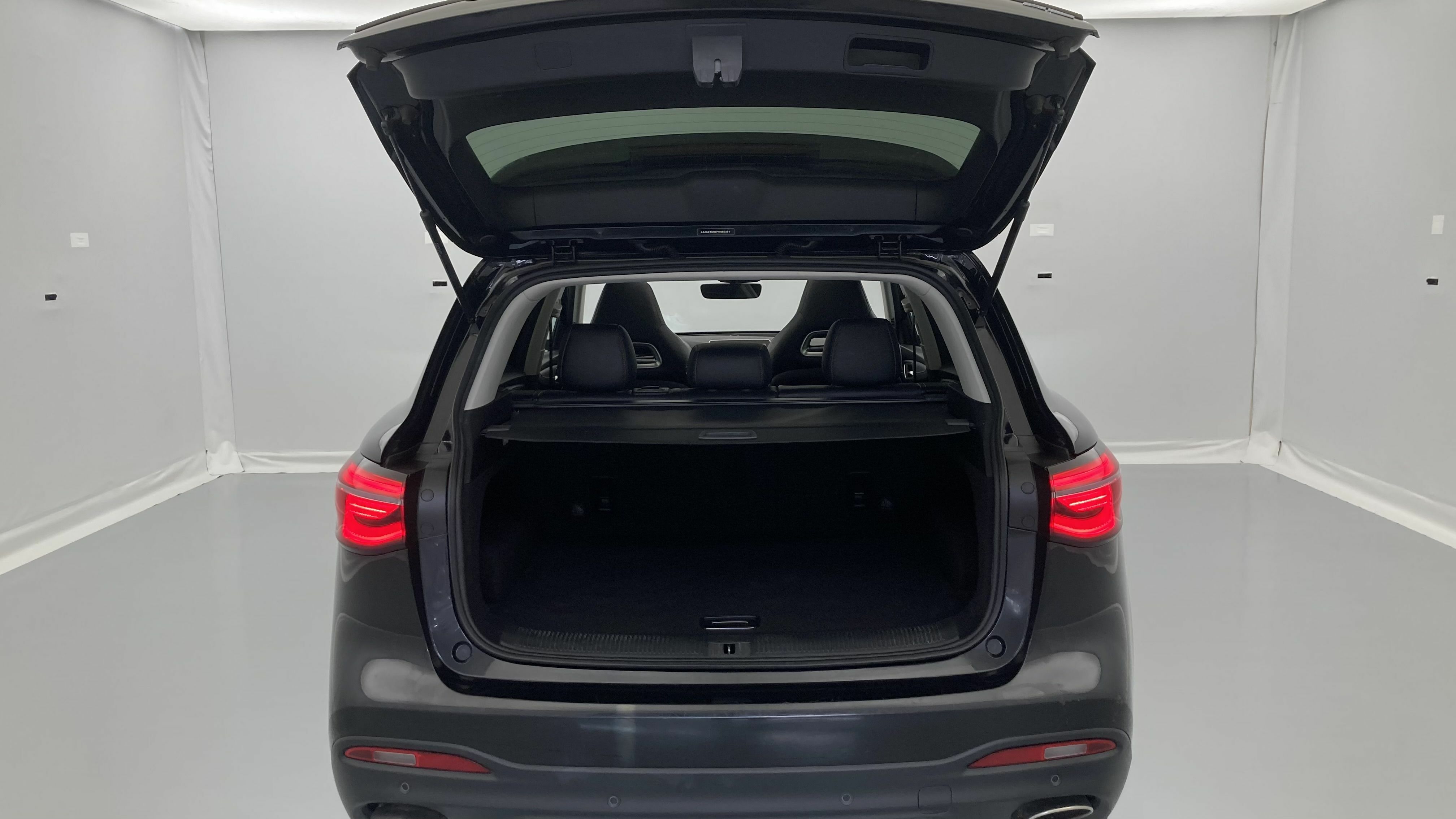 mg hs luxury 1.5 T-GDI 162 2023 black 24