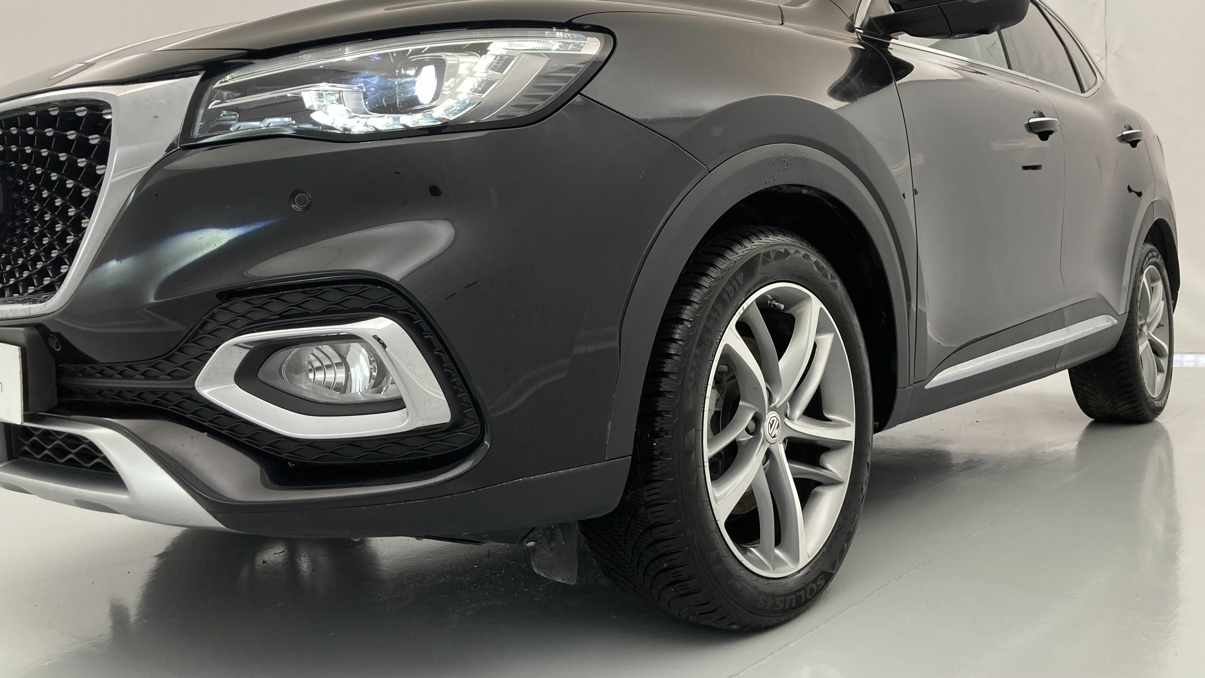 mg hs luxury 1.5 T-GDI 162 2023 black 26