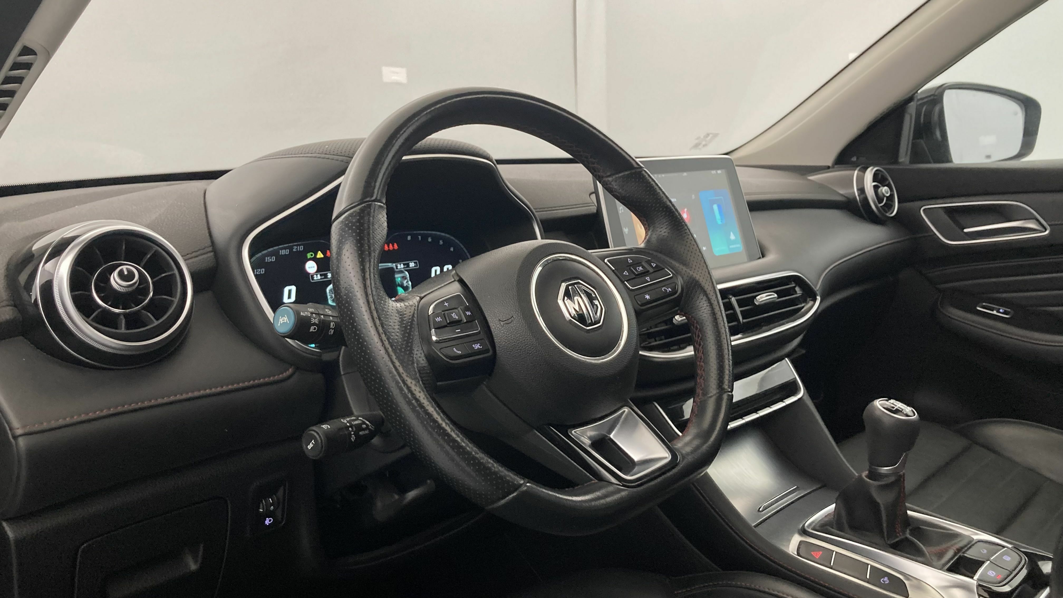 mg hs luxury 1.5 T-GDI 162 2023 black 15