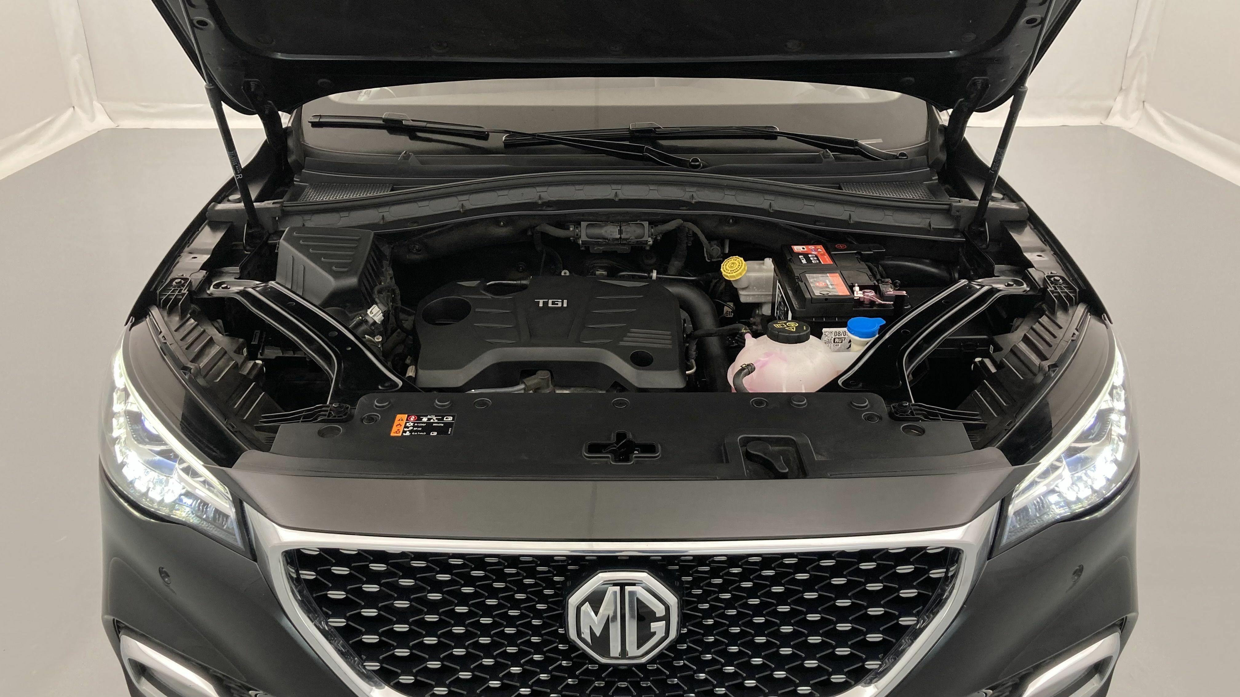 mg hs luxury 1.5 T-GDI 162 2023 black 25