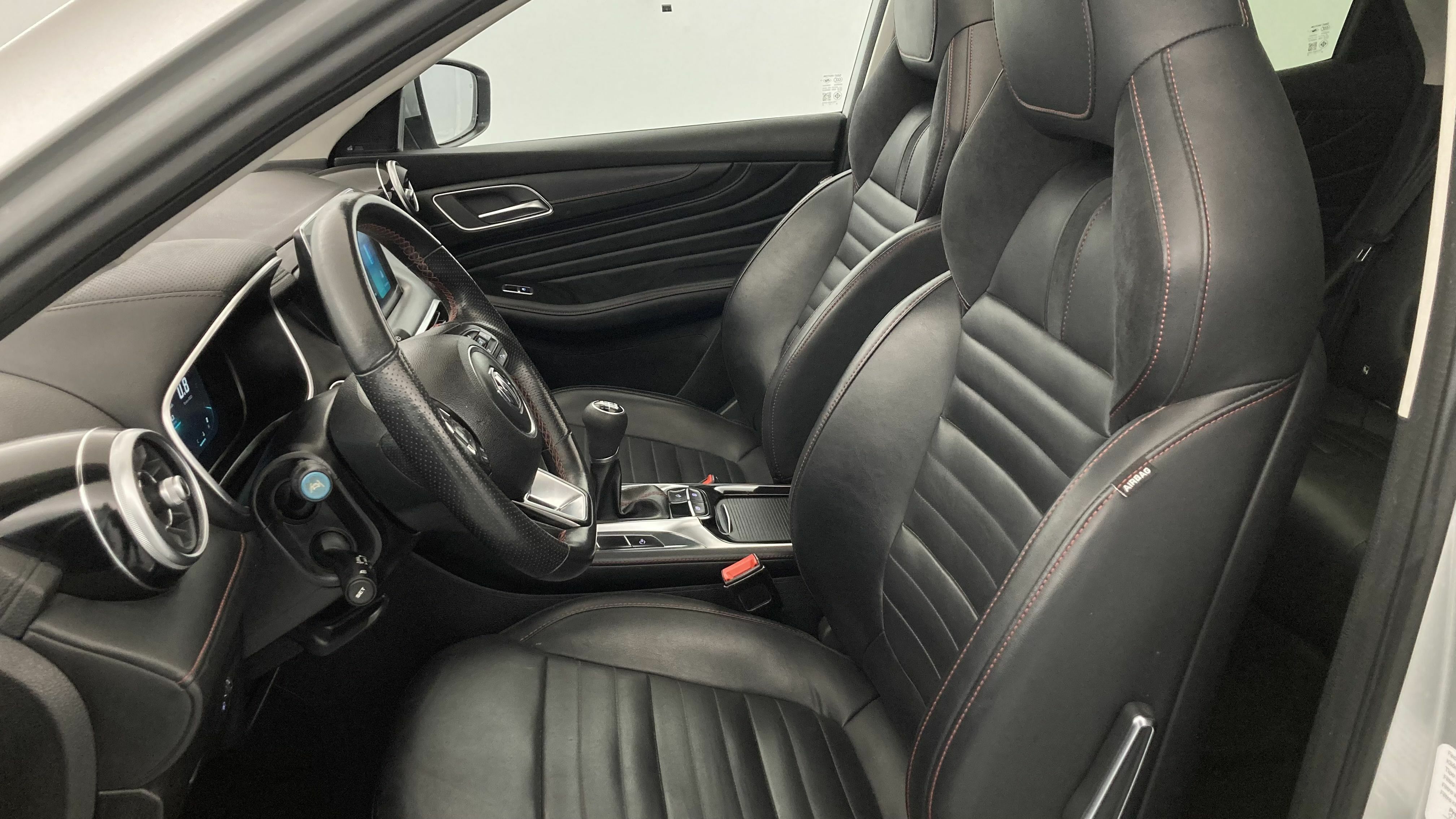 mg hs luxury 1.5 T-GDI 162 2023 silver 13