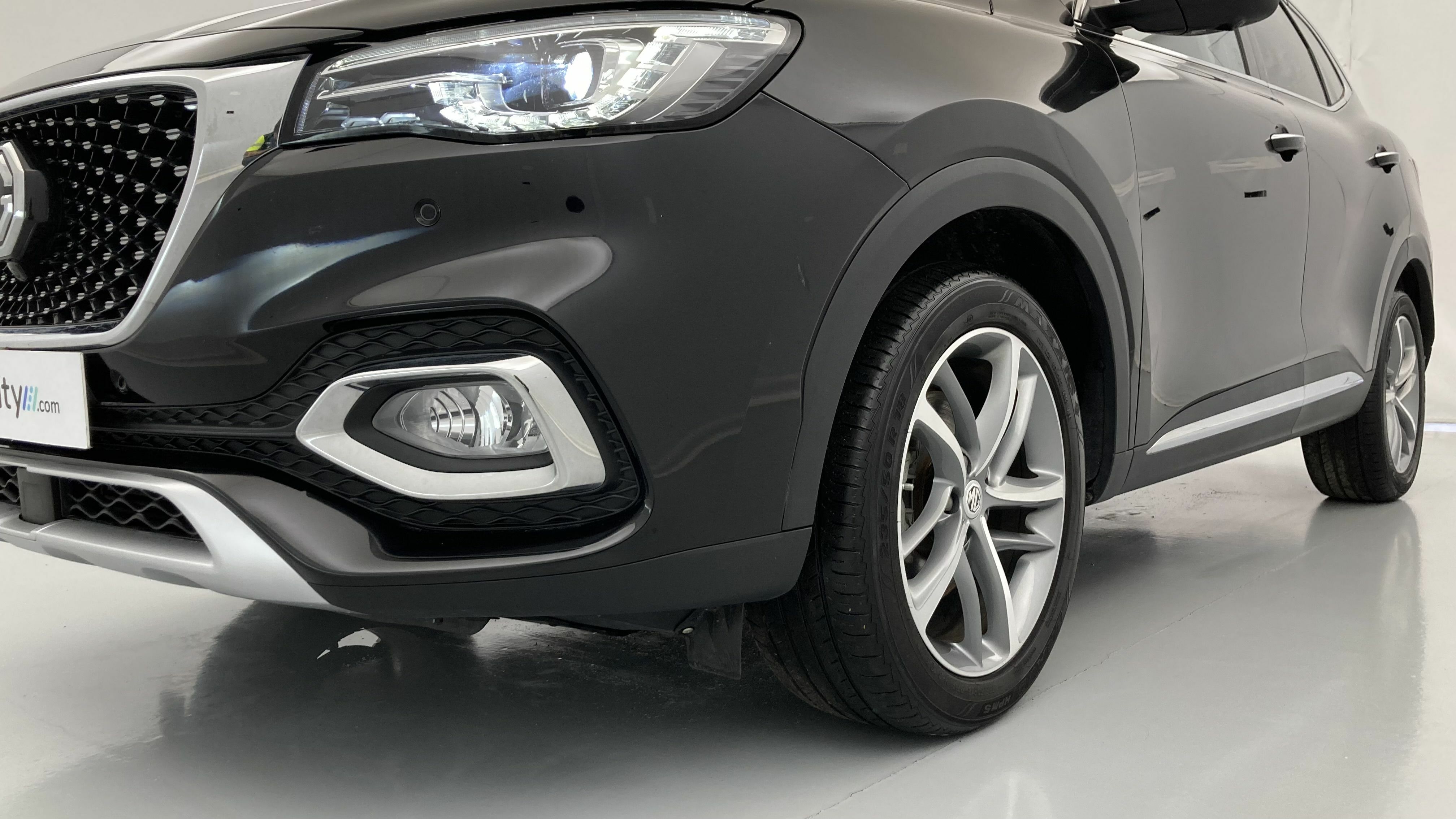 mg hs luxury 1.5 T-GDI 162 2023 black 26