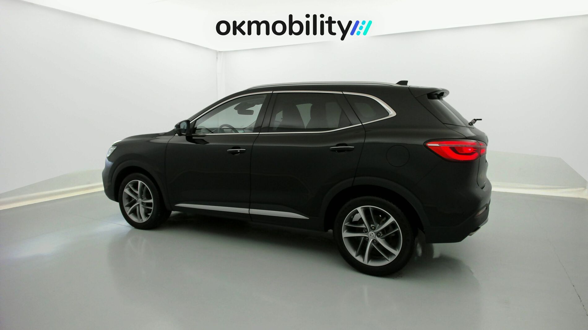 mg hs luxury 1.5 T-GDI 162 2023 black 8