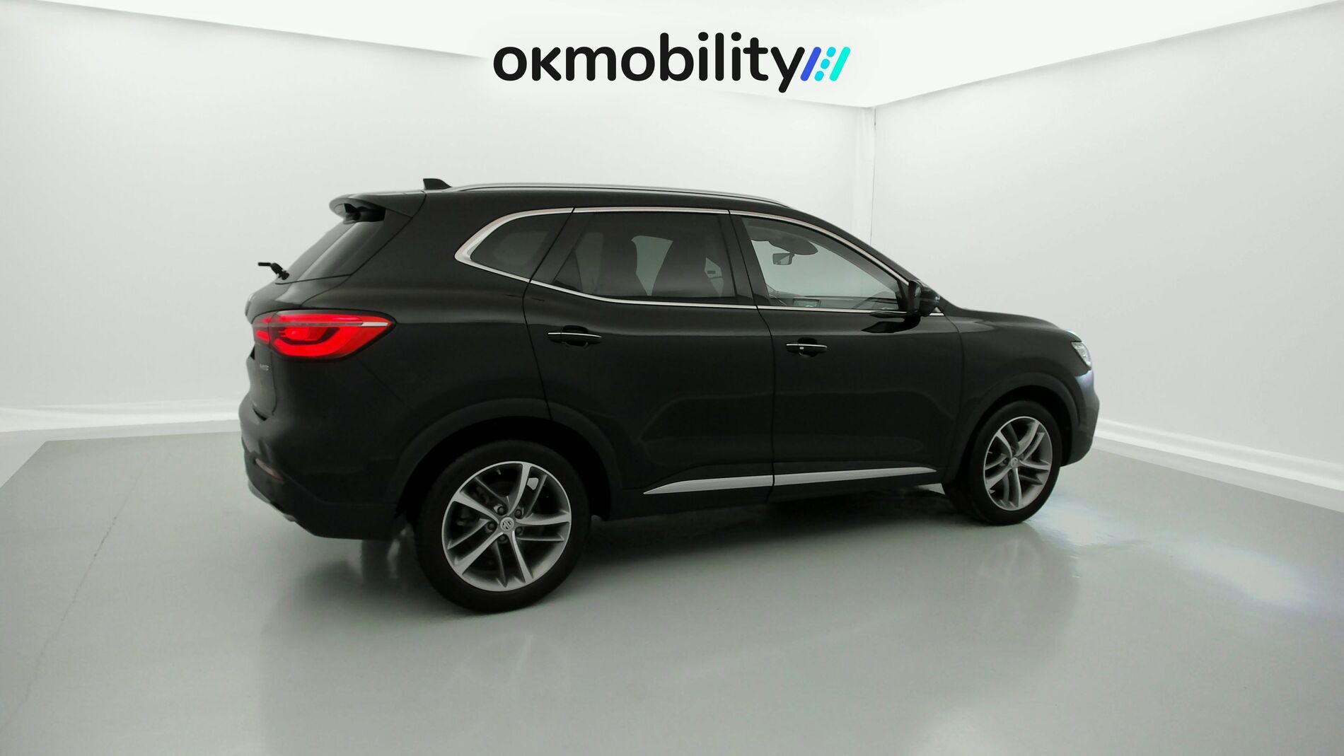 mg hs luxury 1.5 T-GDI 162 2023 black 12