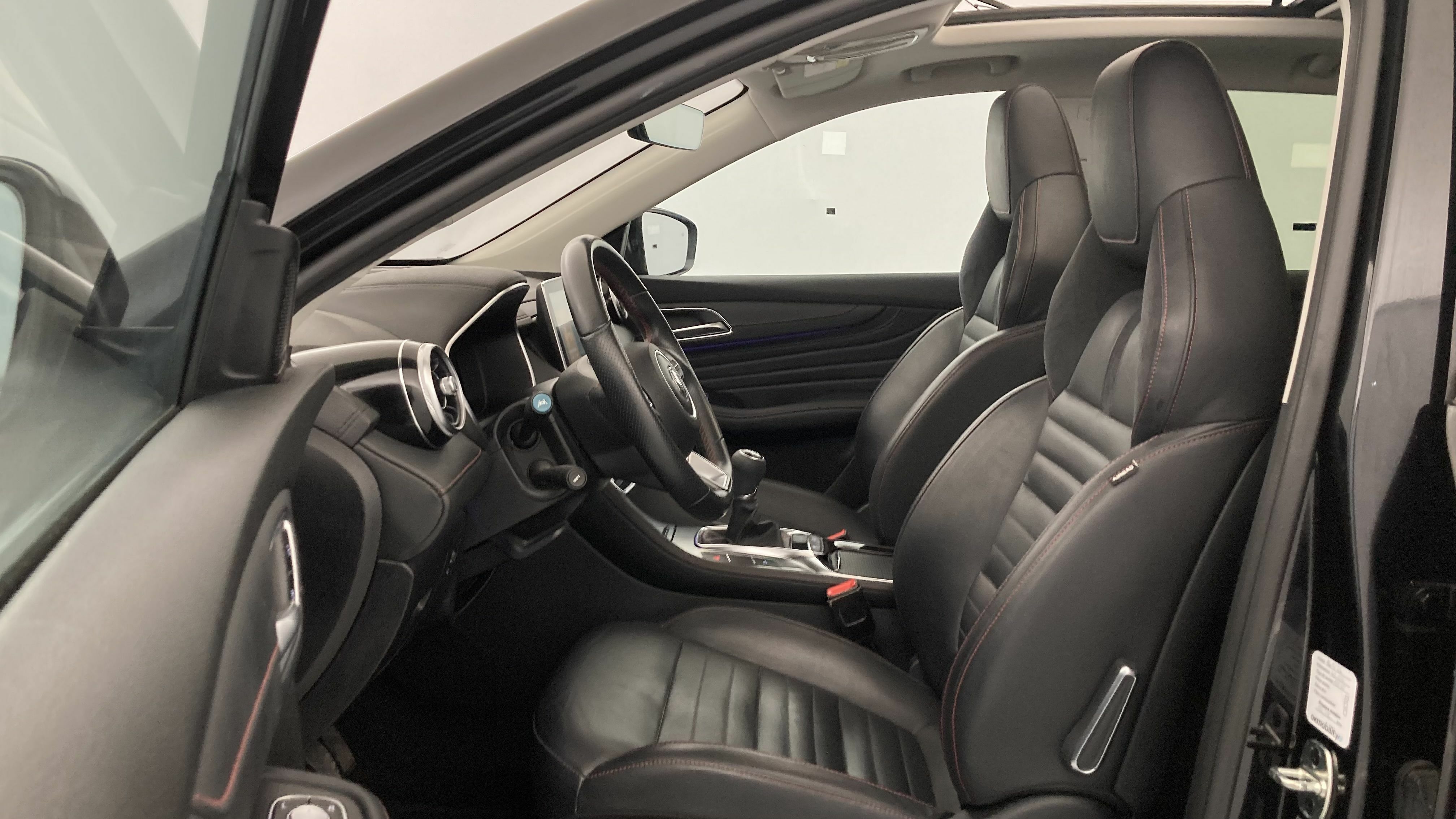 mg hs luxury 1.5 T-GDI 162 2023 black 14
