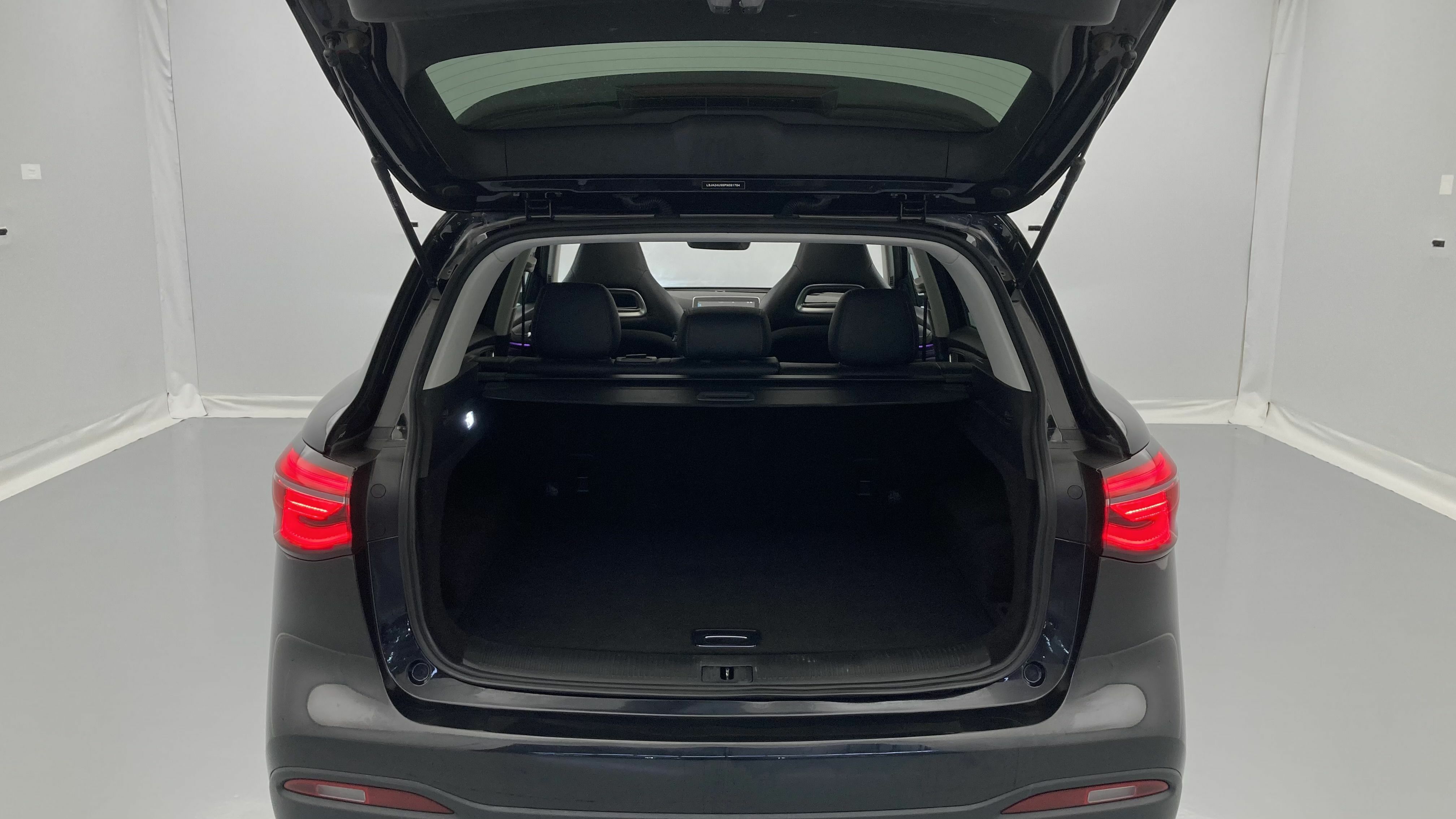 mg hs luxury 1.5 T-GDI 162 2023 black 24