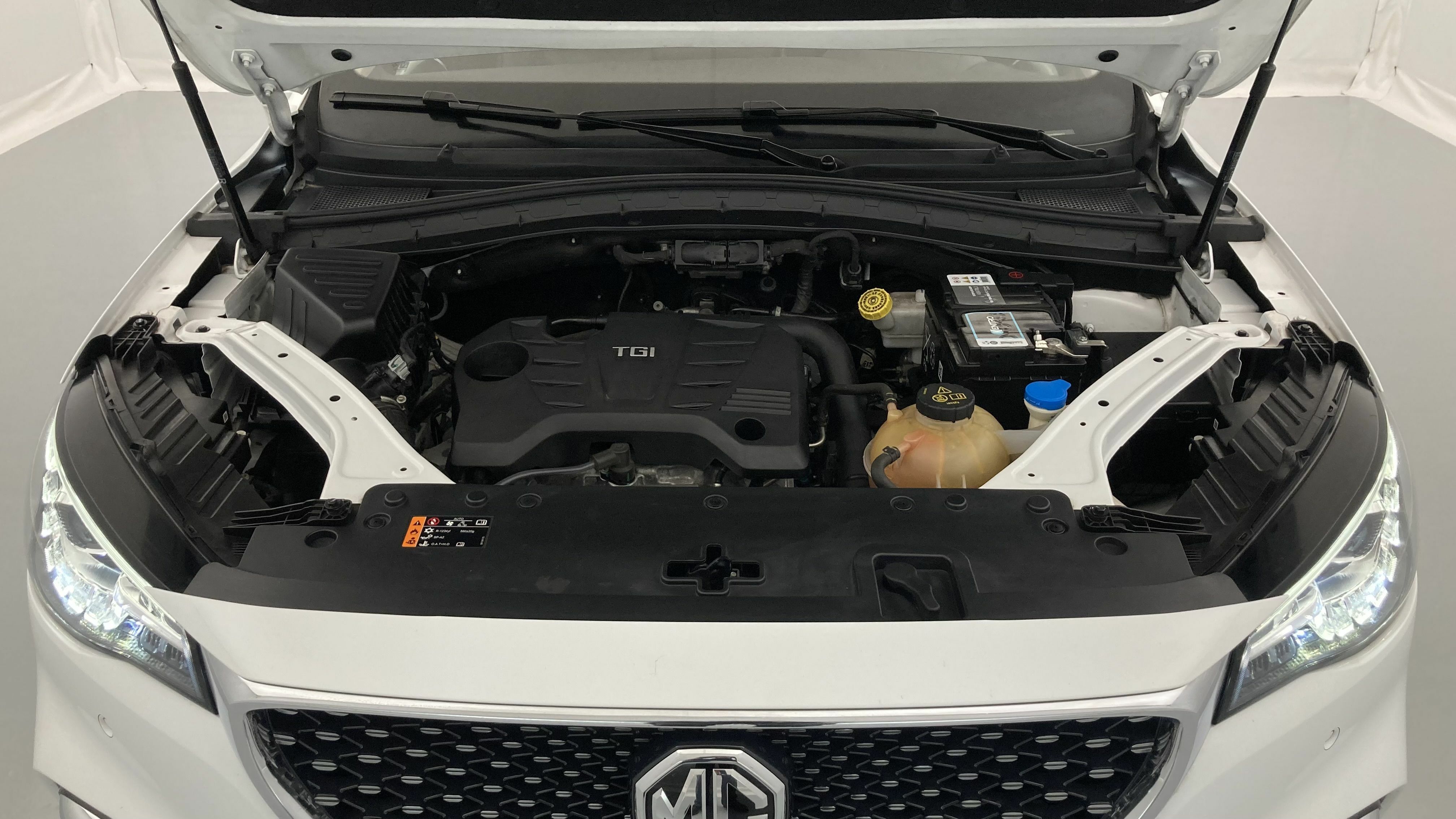 mg hs luxury 1.5 T-GDI 162 2023 white 25