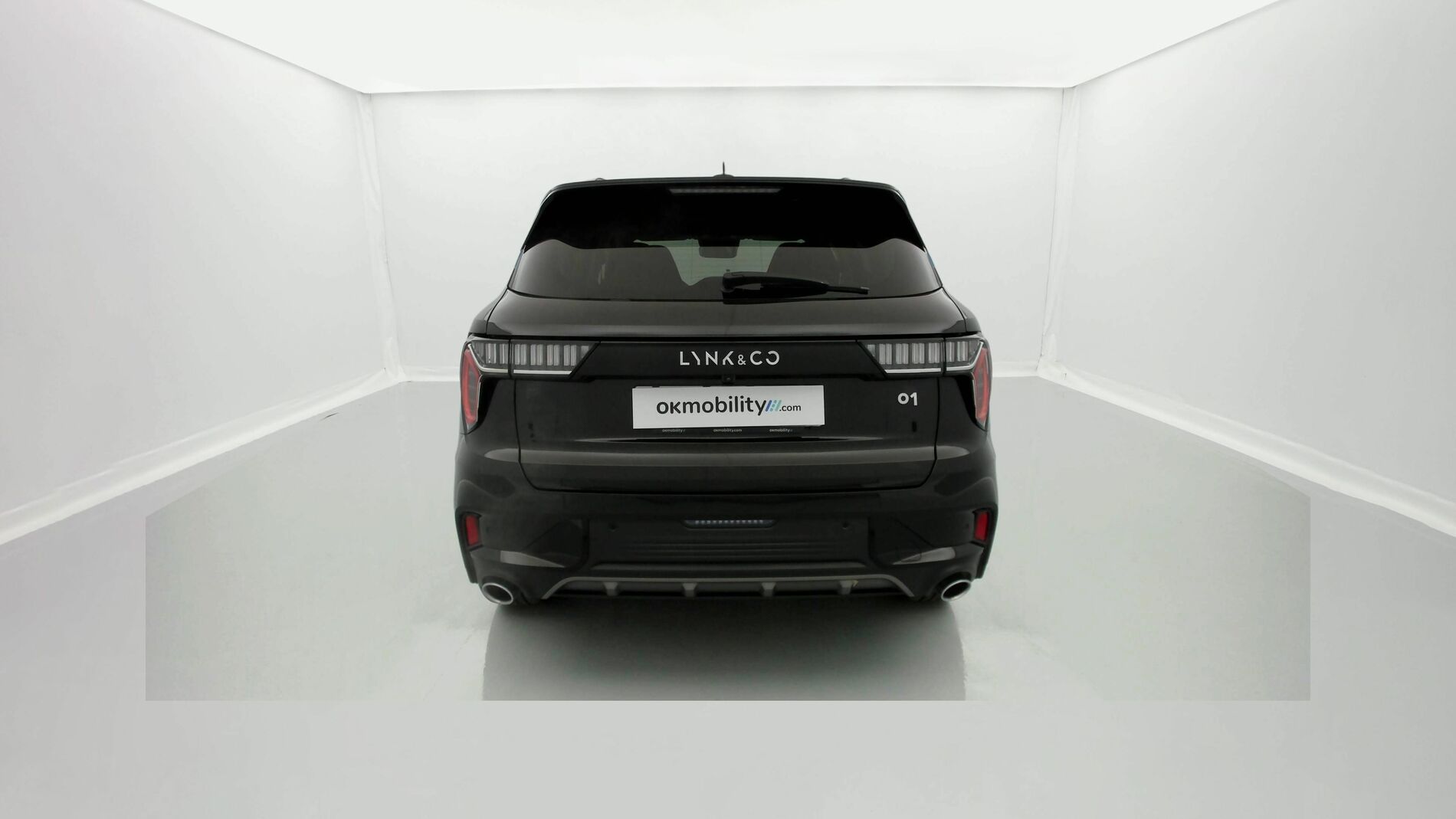 lynk&co 1 nv 1.5 PHEV 261 2022 black 10