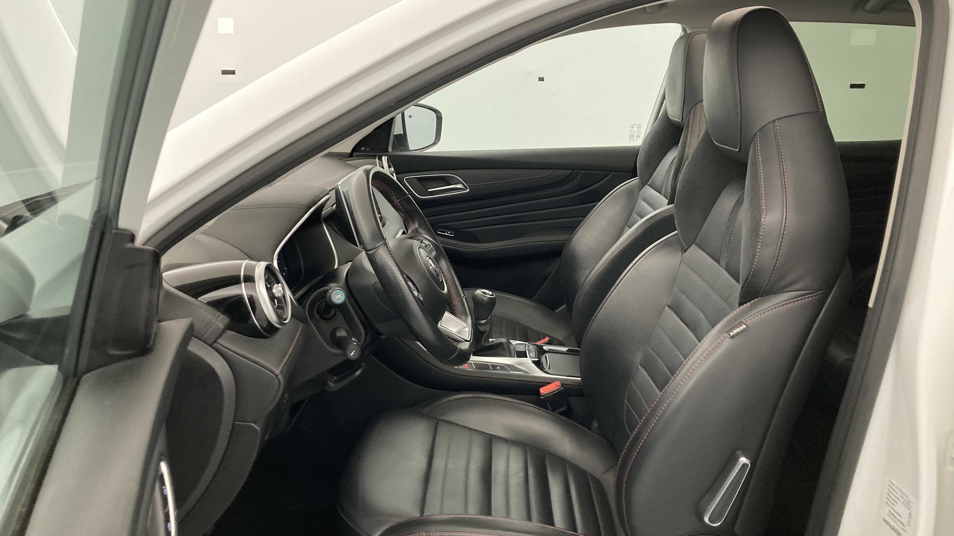 mg hs luxury 1.5 T-GDI 162 2023 white 14