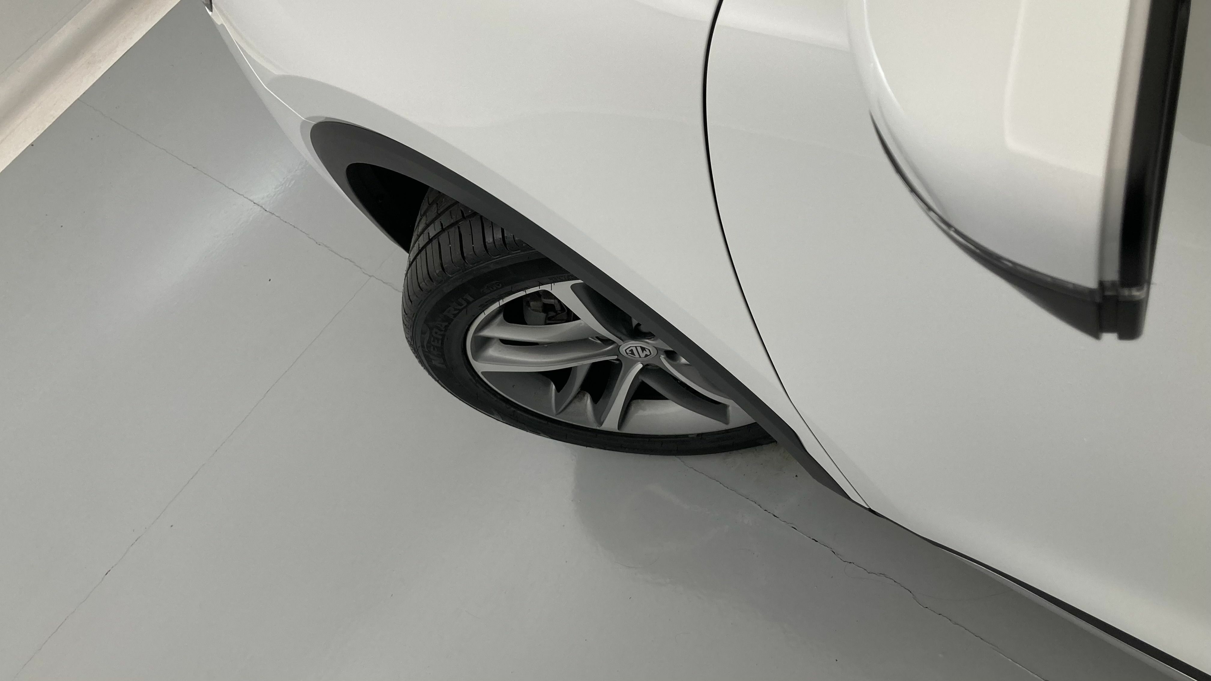 mg hs luxury 1.5 T-GDI 162 2023 white 28