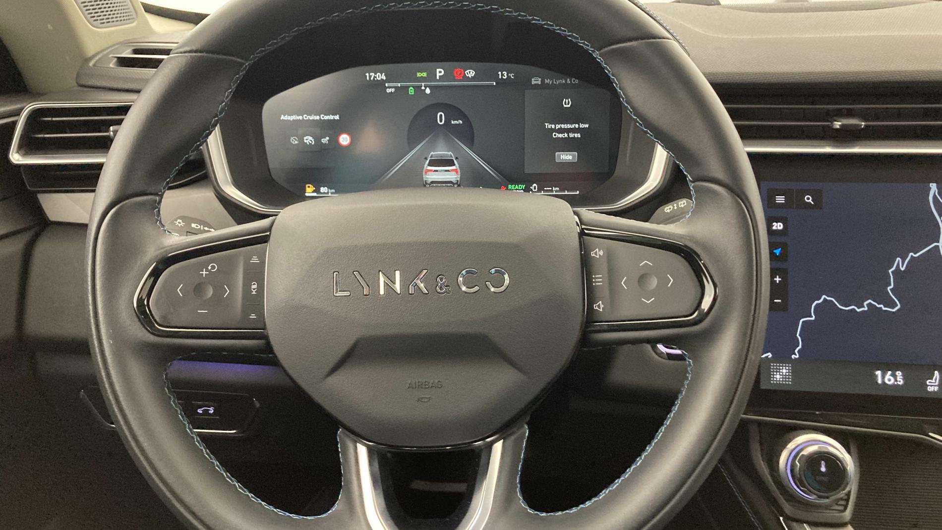 lynk&co 1 nv 1.5 PHEV 261 2022 black 17