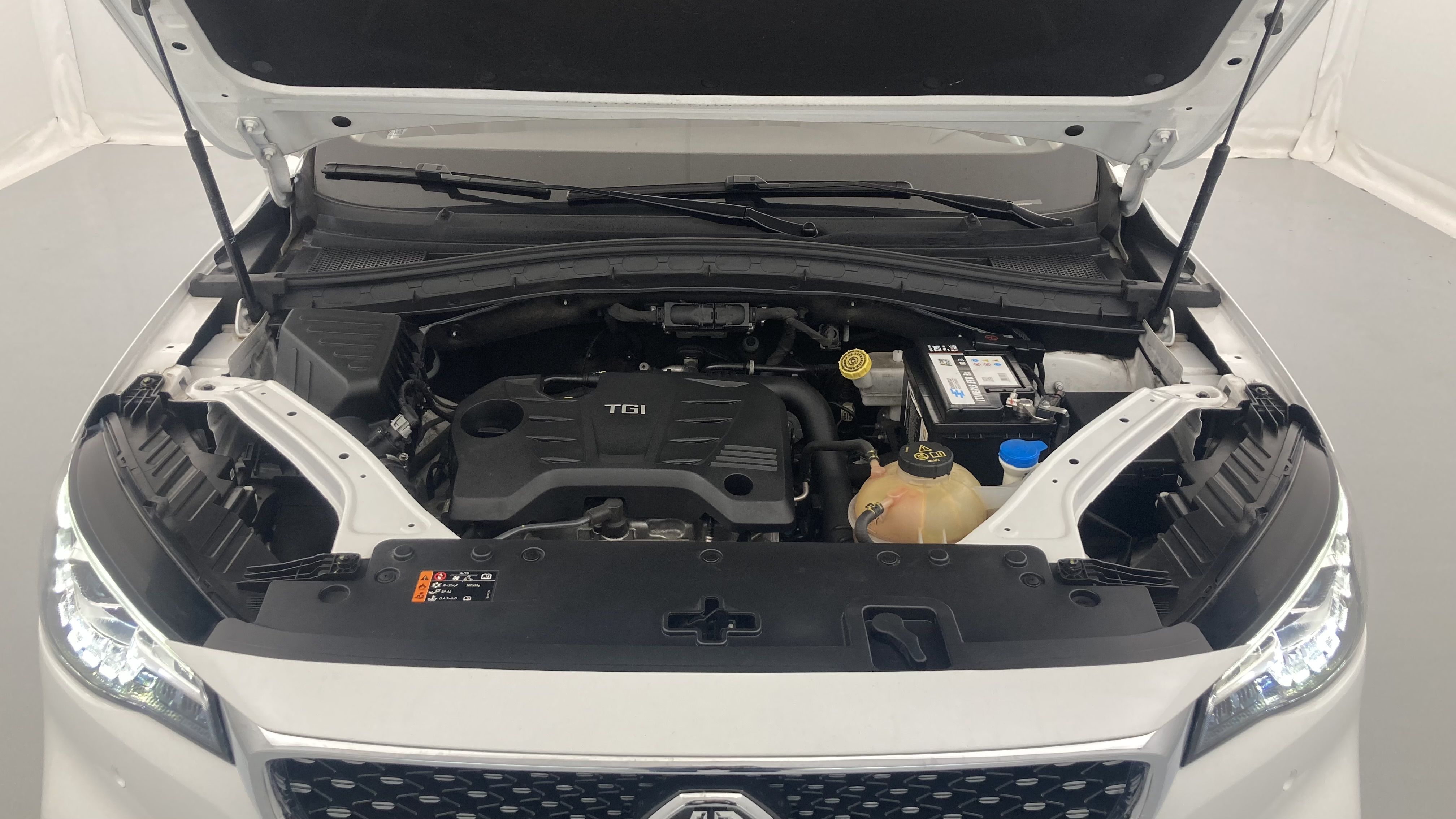 mg hs luxury 1.5 T-GDI 162 2023 white 23