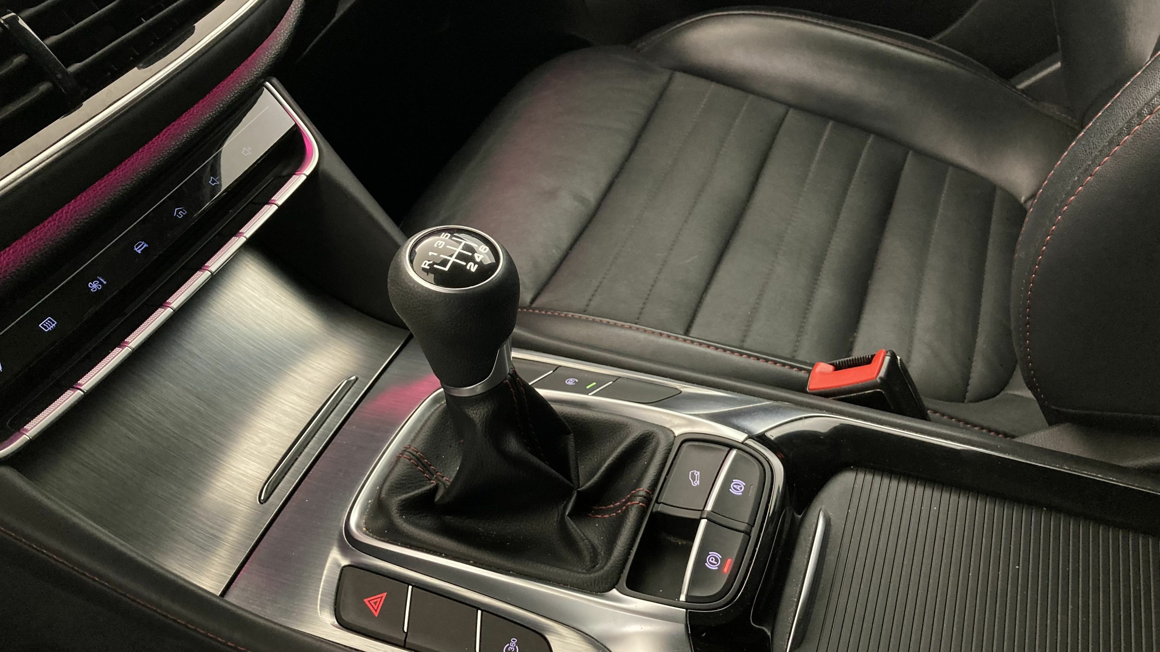 mg hs luxury 1.5 T-GDI 162 2023 white 19