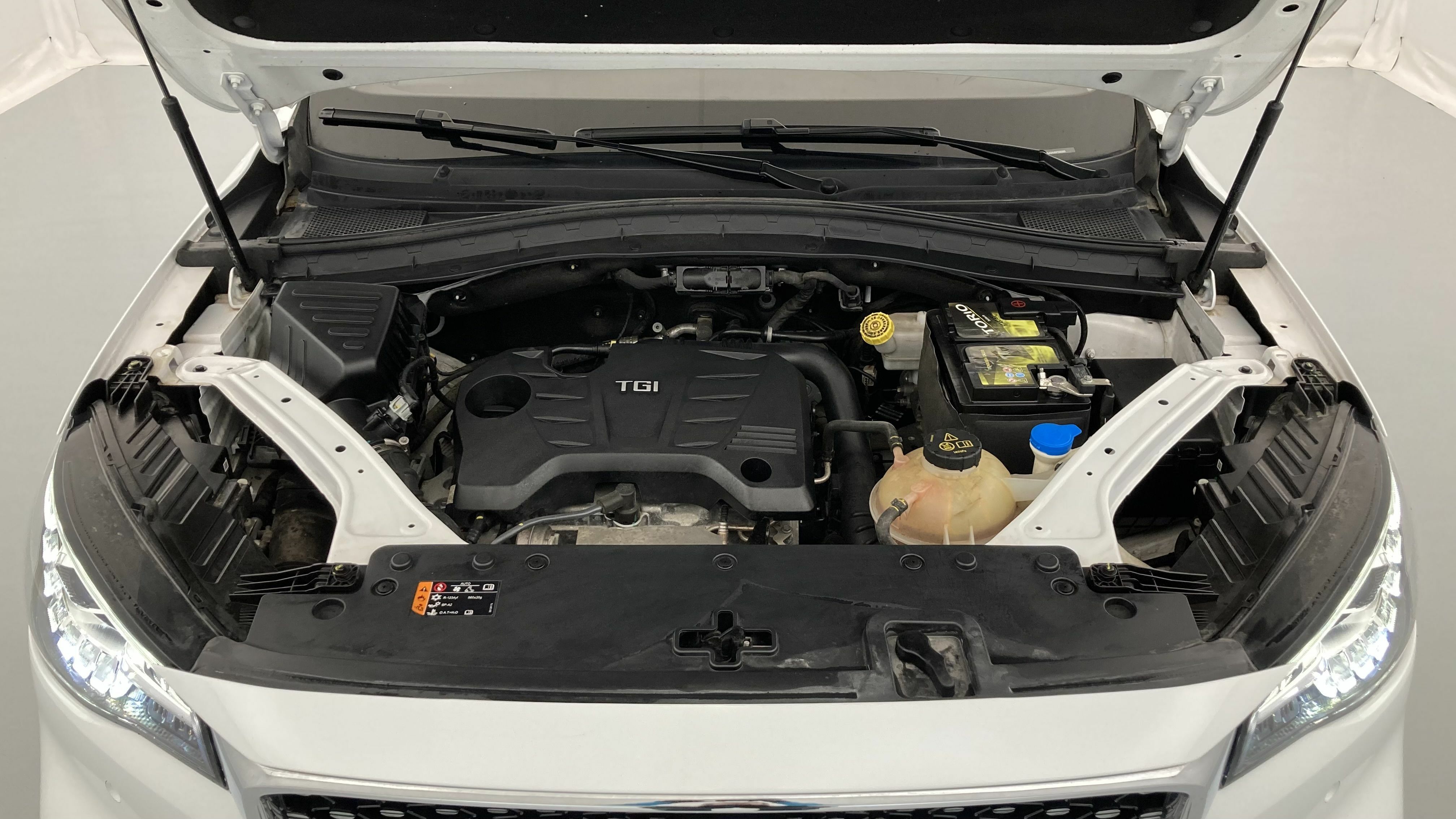 mg hs luxury 1.5 T-GDI 162 2023 white 24