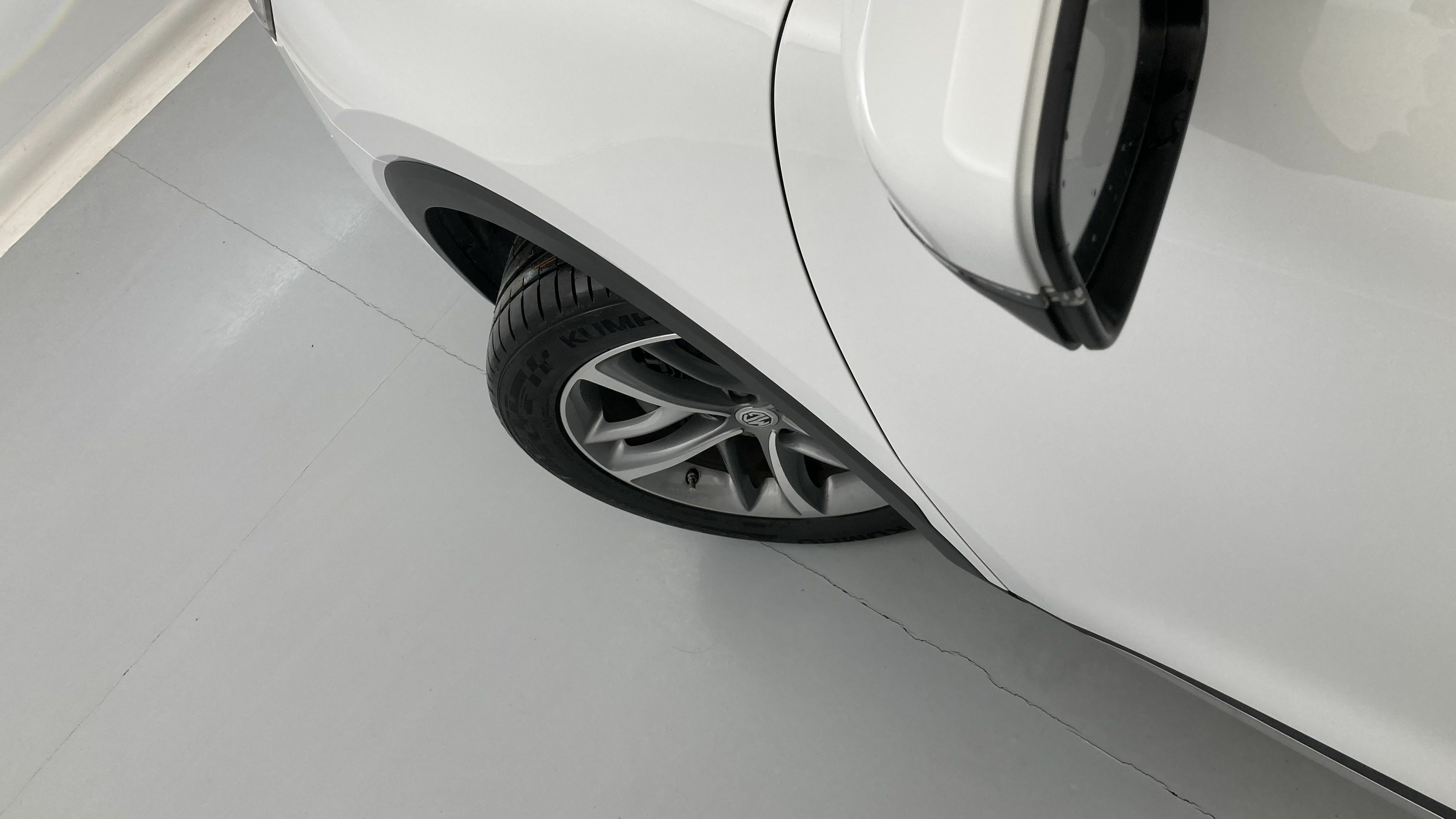 mg hs luxury 1.5 T-GDI 162 2023 white 27