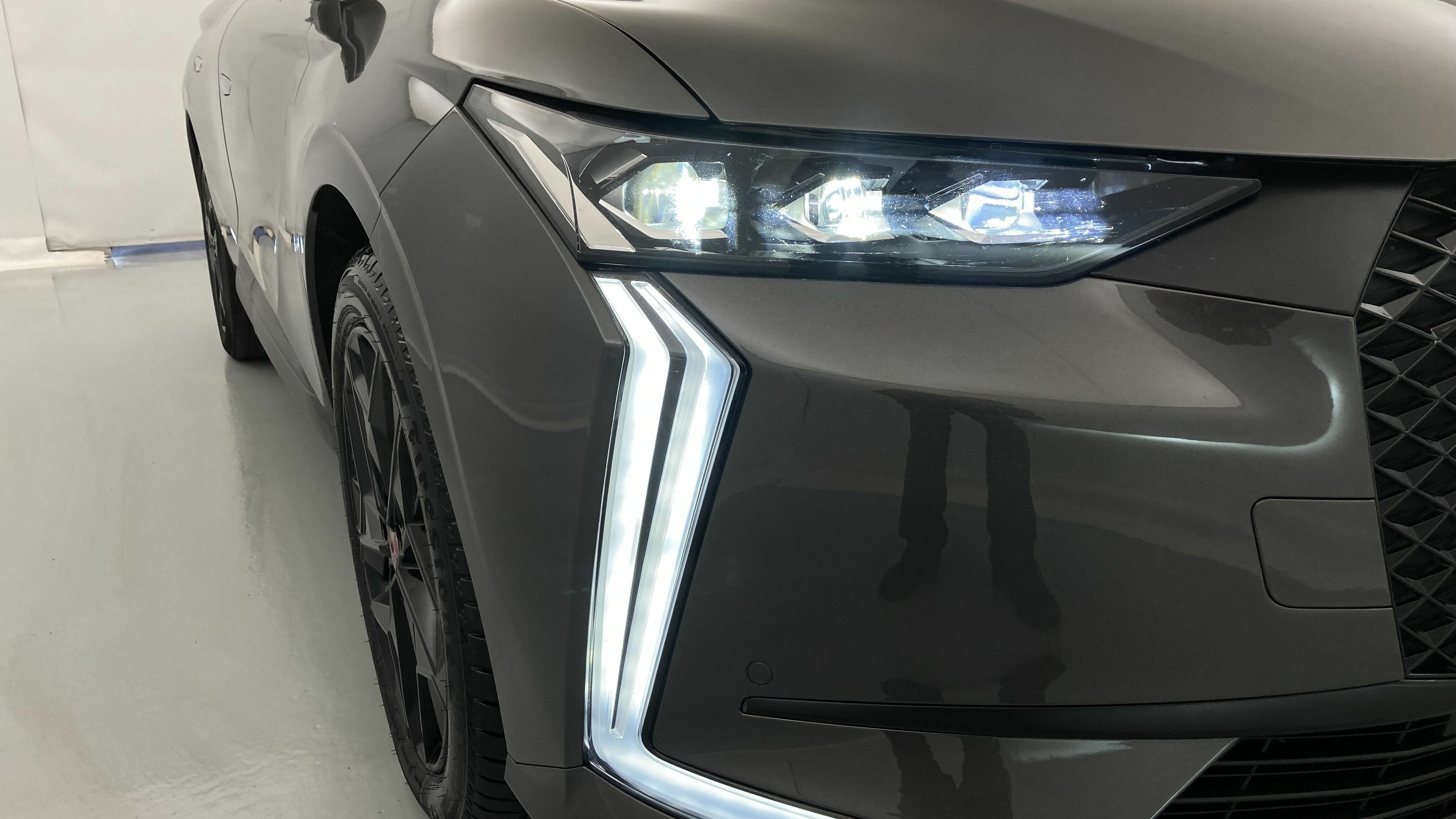 ds ds4 performance line + E-TENSE 225 CA 2023 gris platino 30
