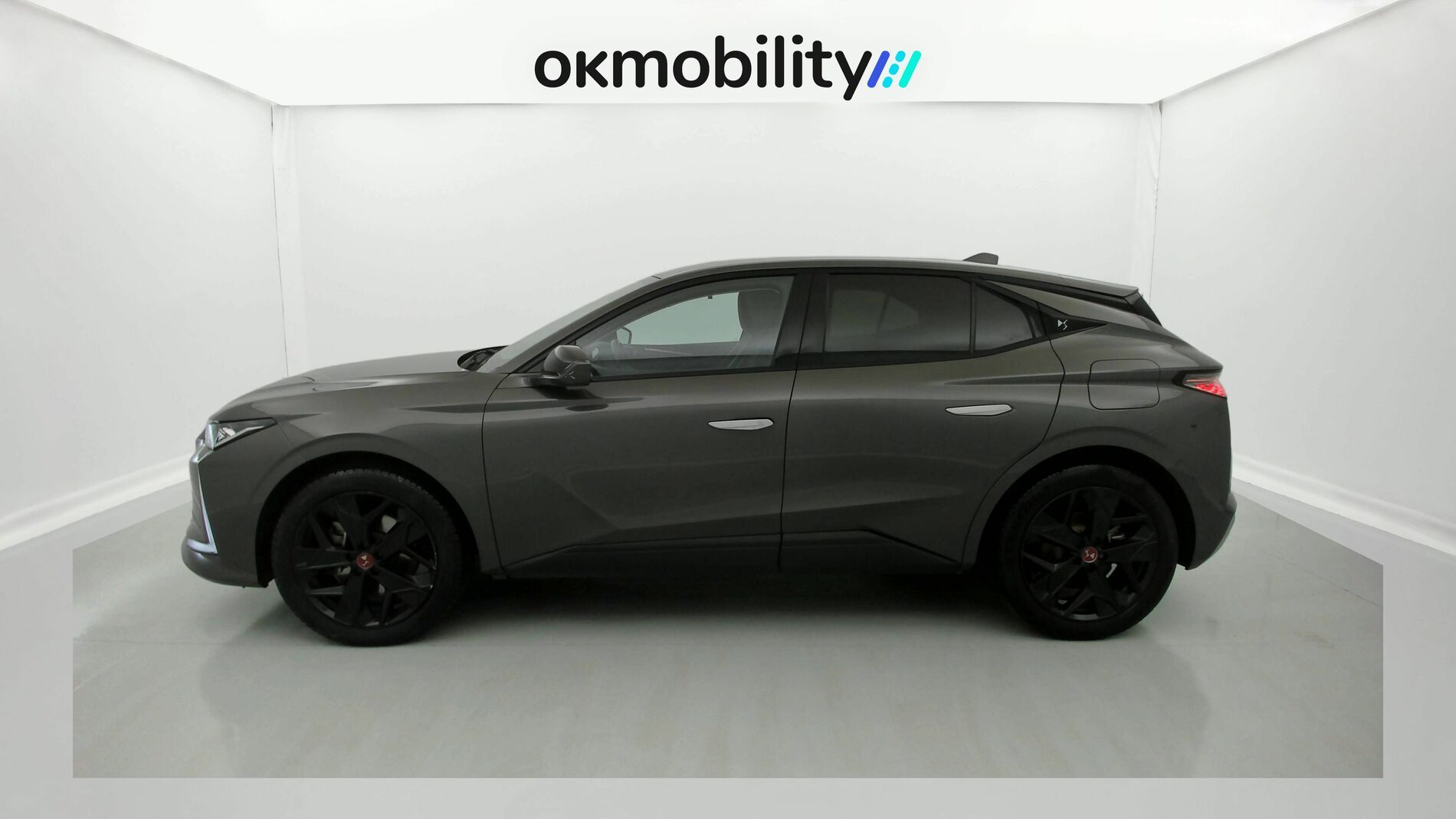 ds ds4 performance line + E-TENSE 225 CA 2023 gris platino 8