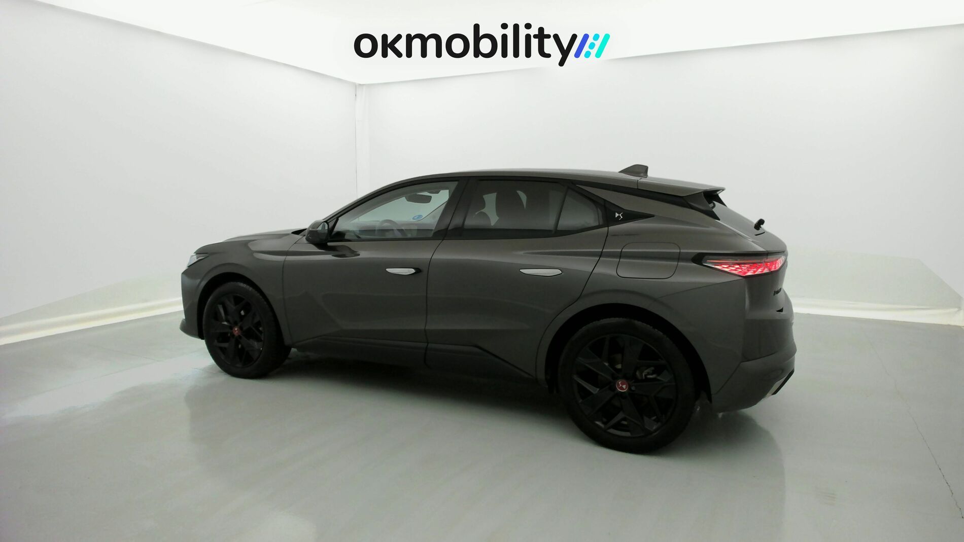 ds ds4 performance line + E-TENSE 225 CA 2023 gris platino 9