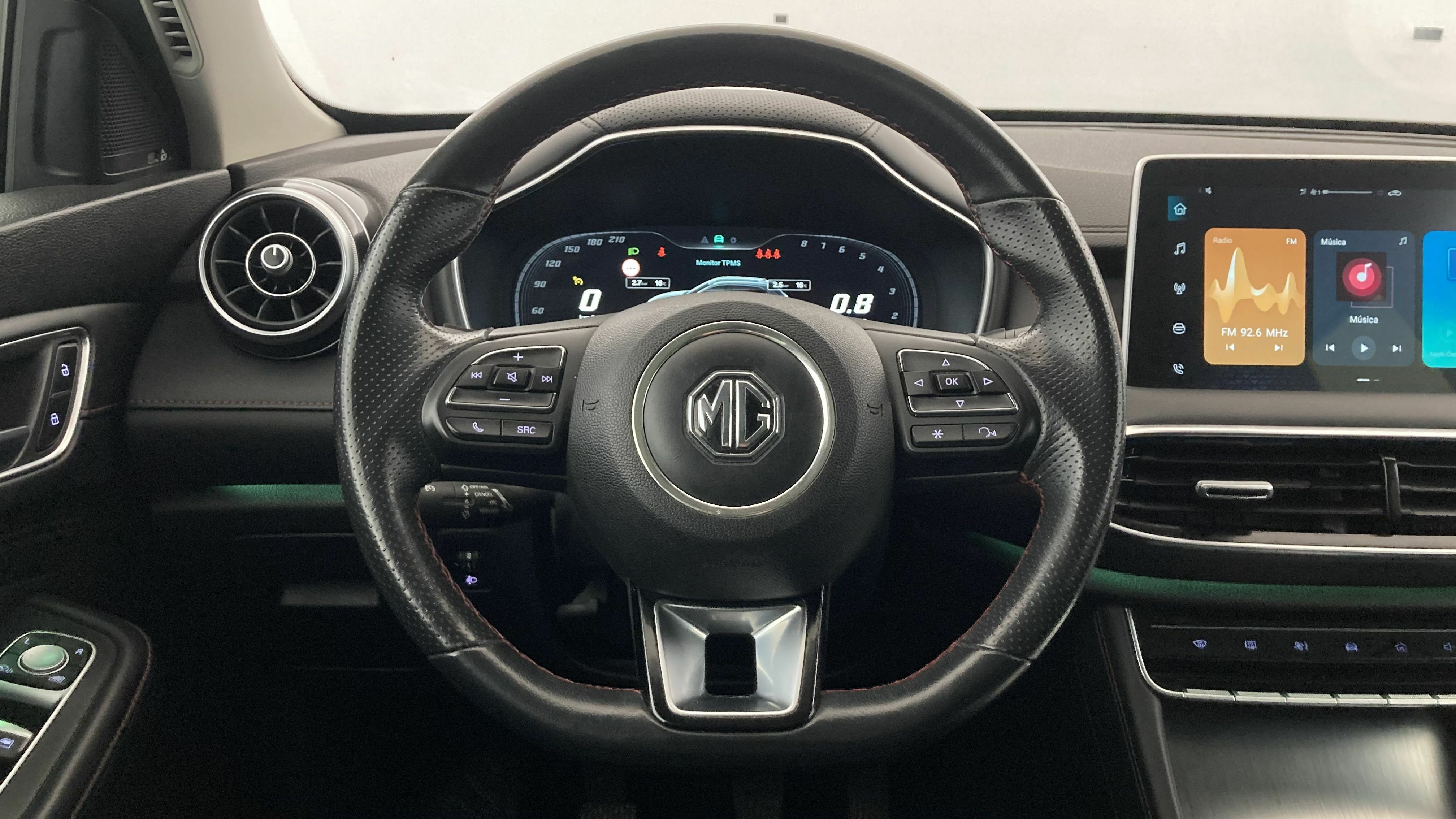 mg hs luxury 1.5 T-GDI 162 2023 dover white 17