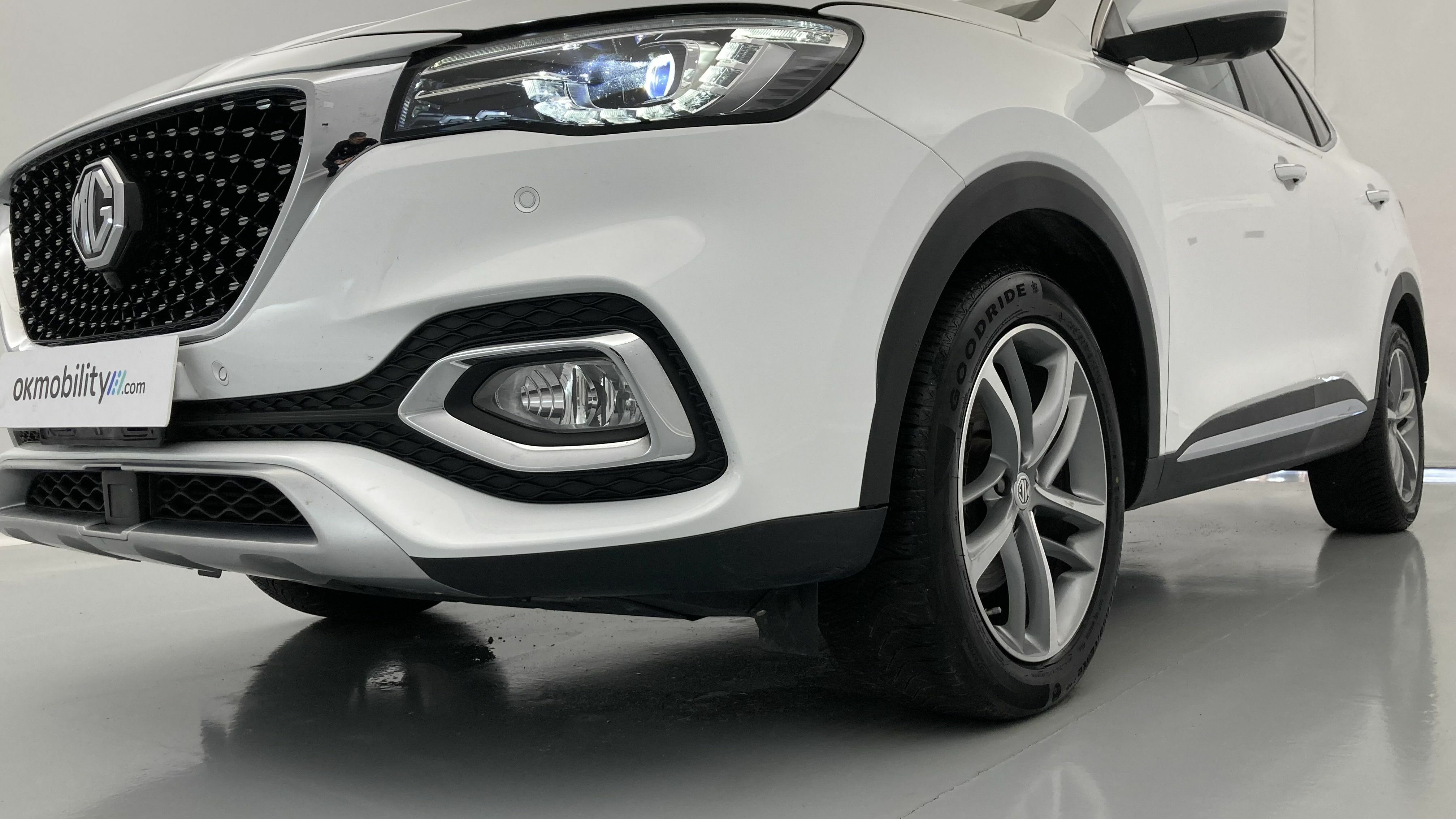 mg hs luxury 1.5 T-GDI 162 2023 dover white 25