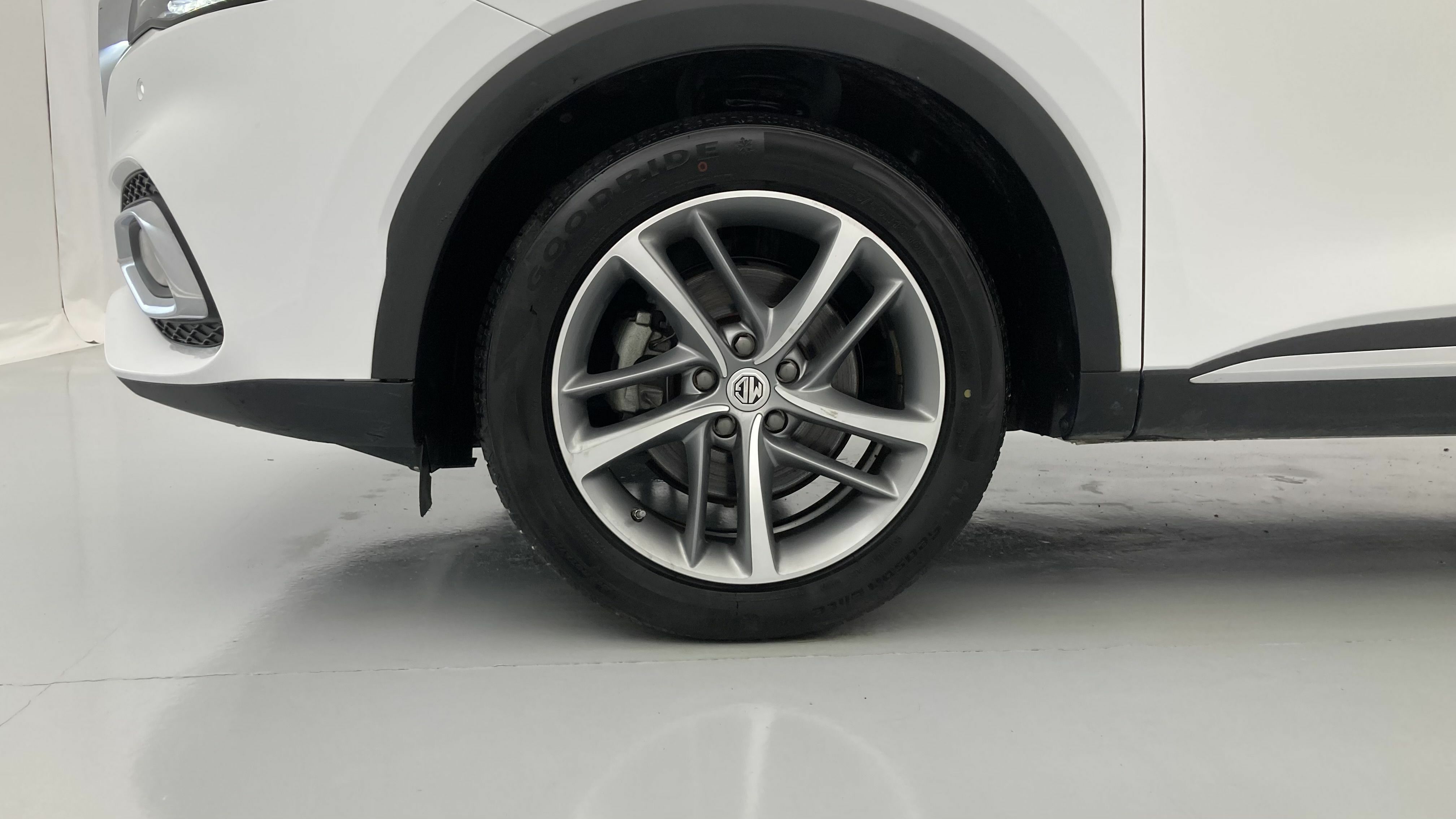 mg hs luxury 1.5 T-GDI 162 2023 dover white 26