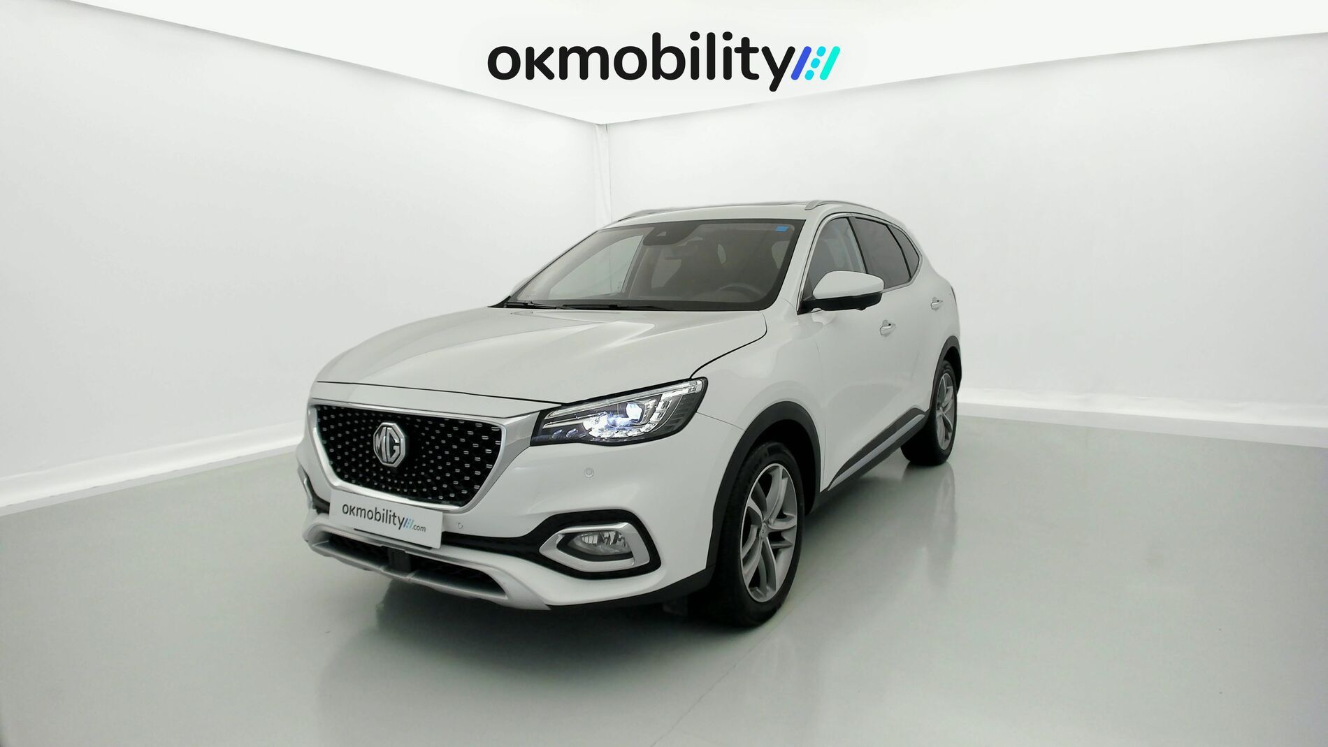 mg hs luxury 1.5 T-GDI 162 2023 dover white 1