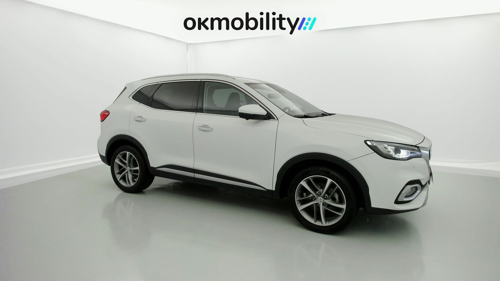 mg hs luxury 1.5 T-GDI 162 2023 dover white 2