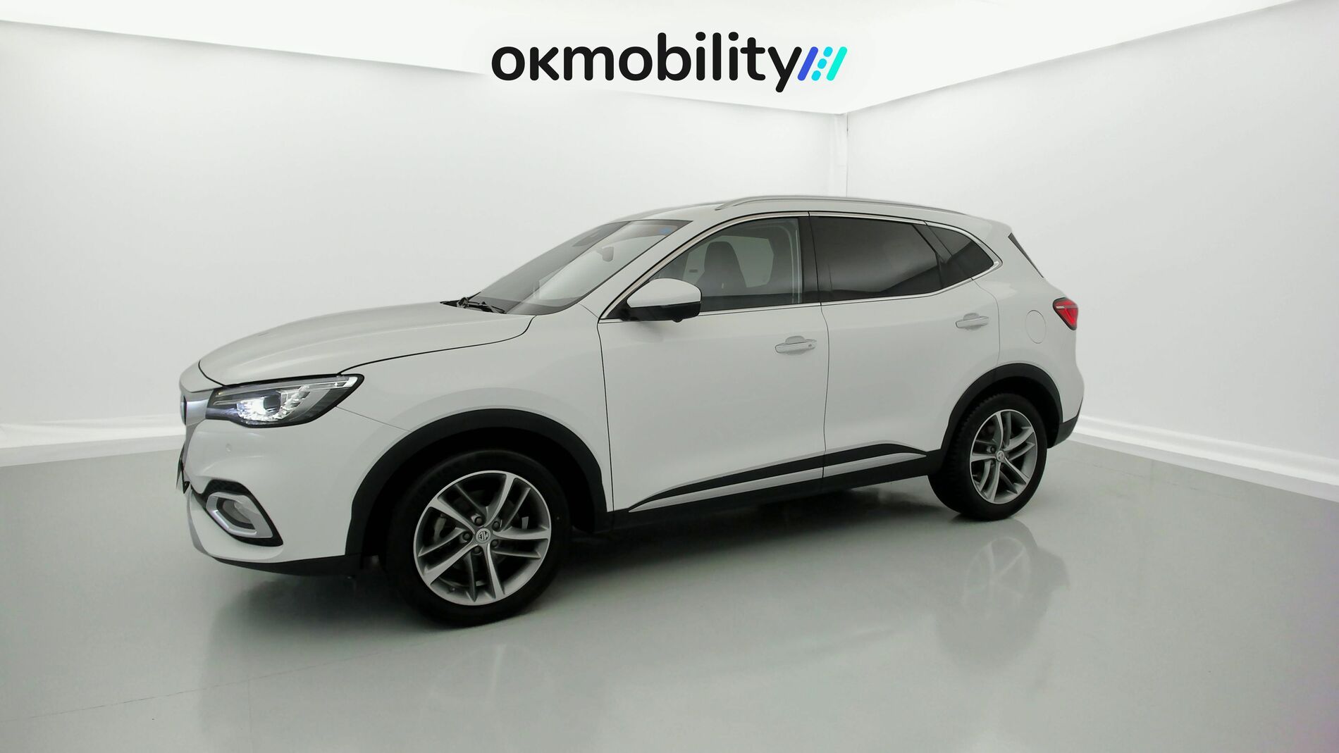 mg hs luxury 1.5 T-GDI 162 2023 dover white 5
