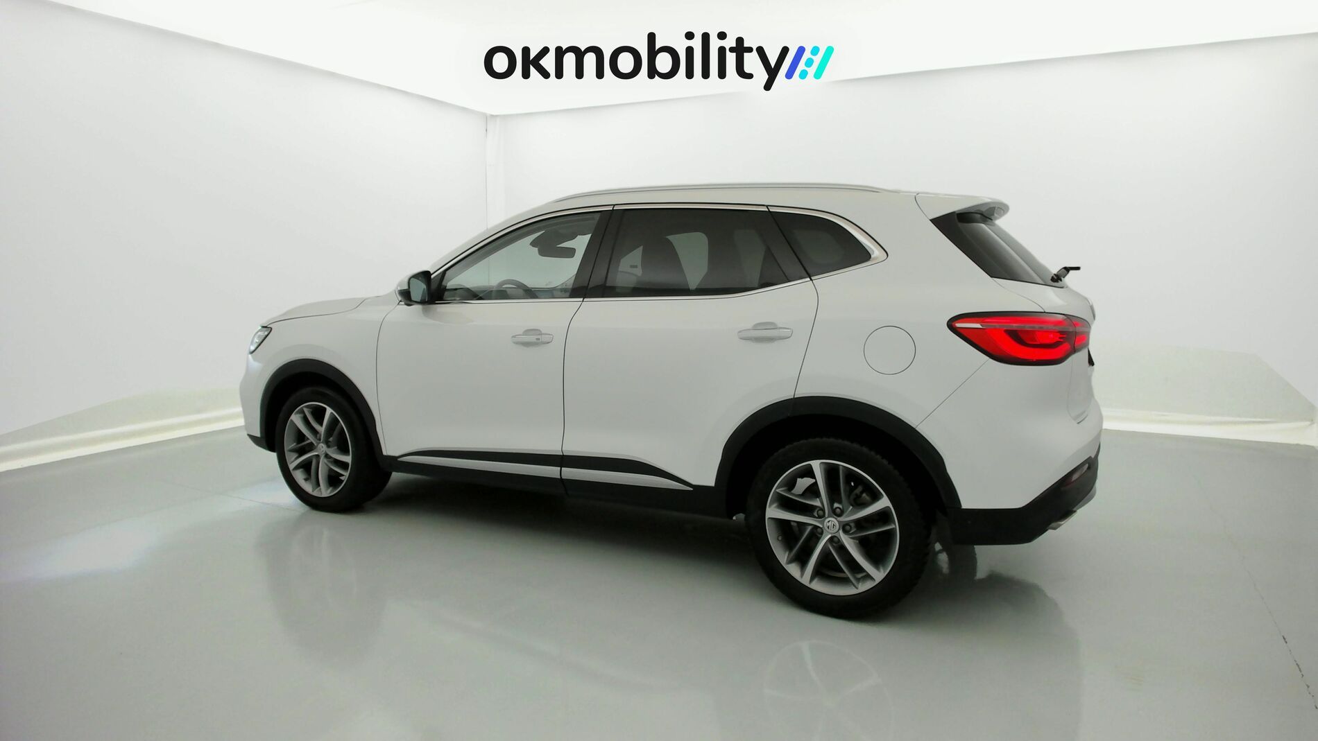 mg hs luxury 1.5 T-GDI 162 2023 dover white 8