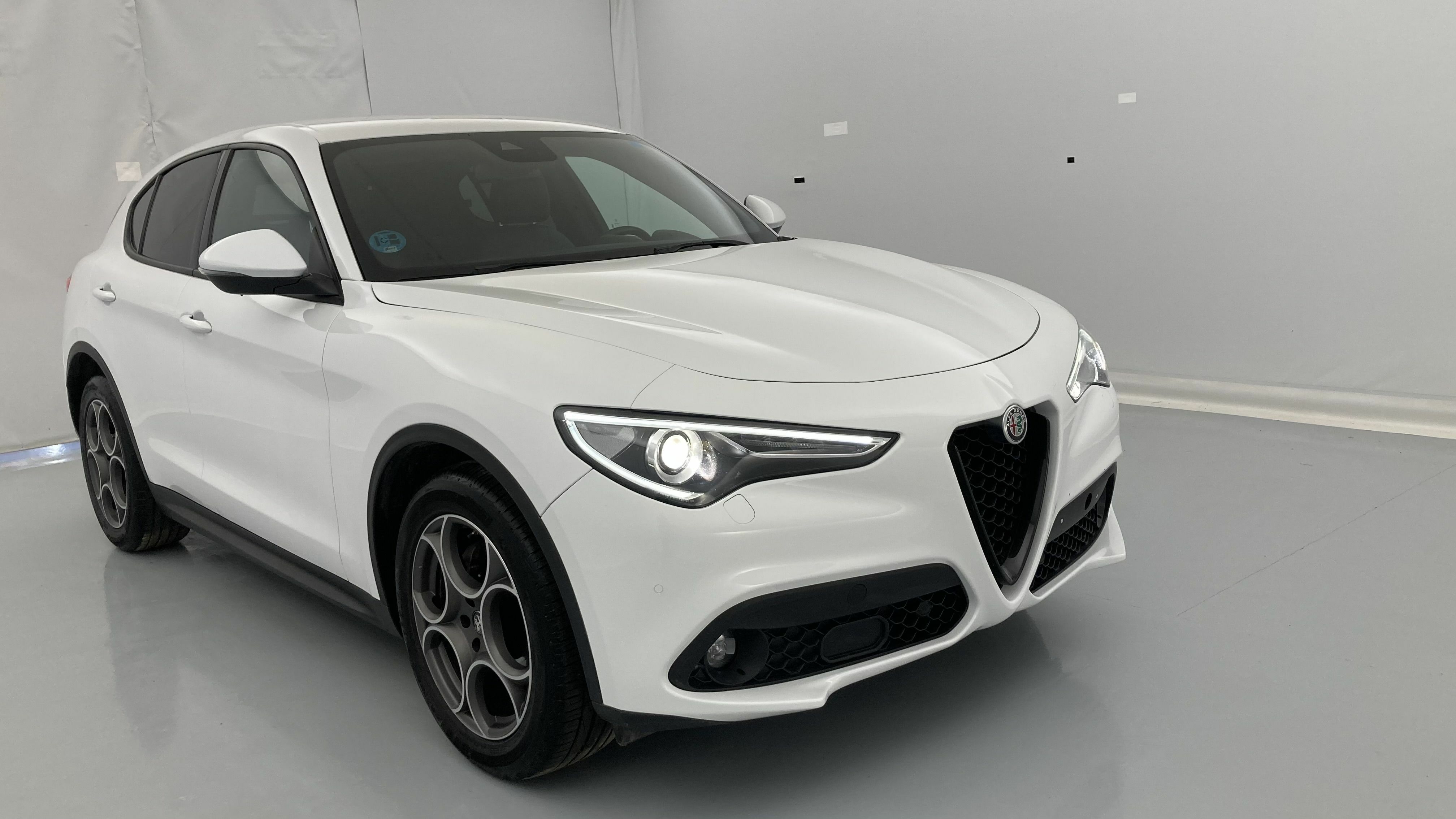 alfa romeo stelvio sprint 2.2 JTD 160 RWD CA 2022 bianco arctic 22