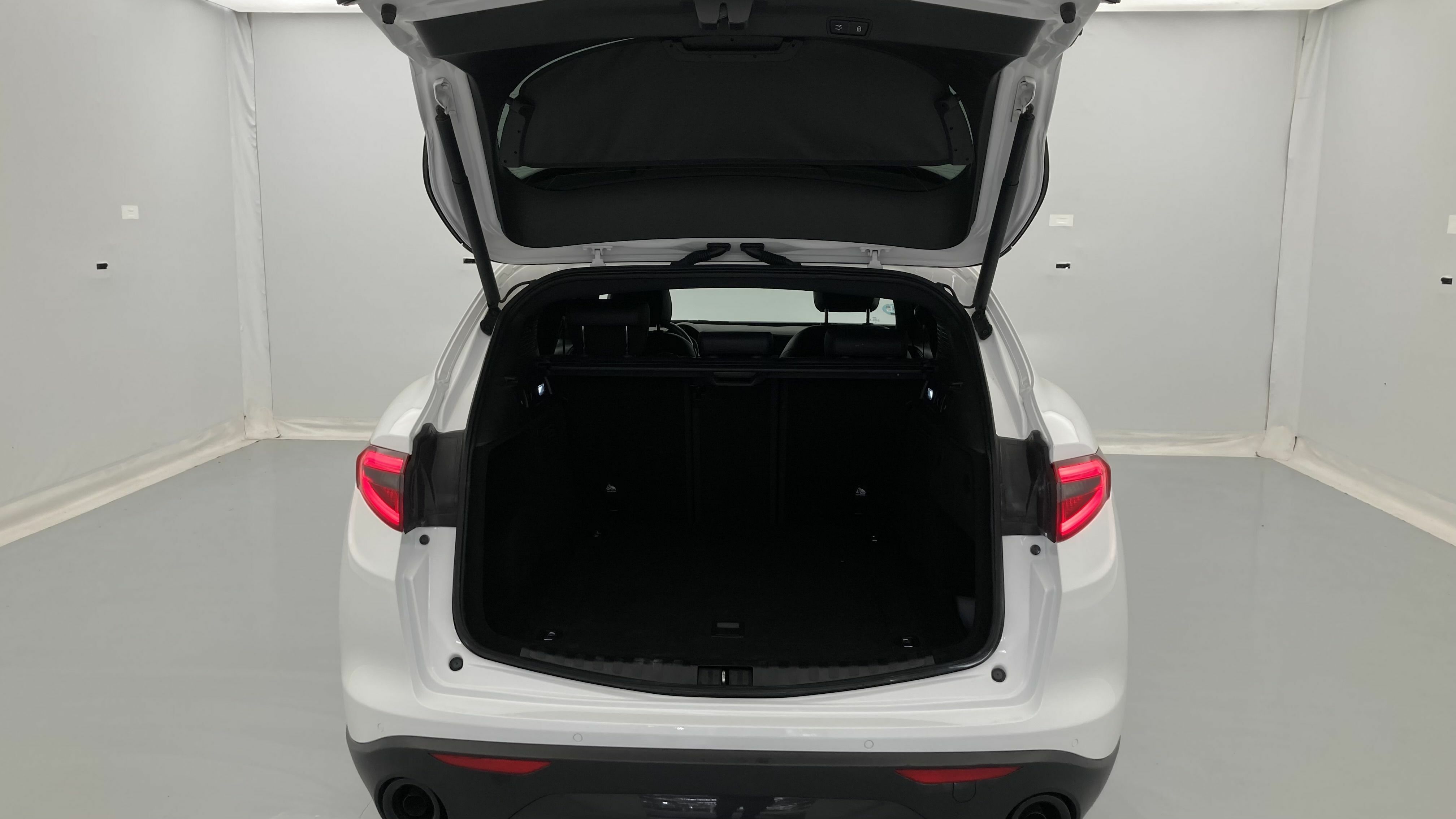 alfa romeo stelvio sprint 2.2 JTD 160 RWD CA 2022 bianco arctic 23