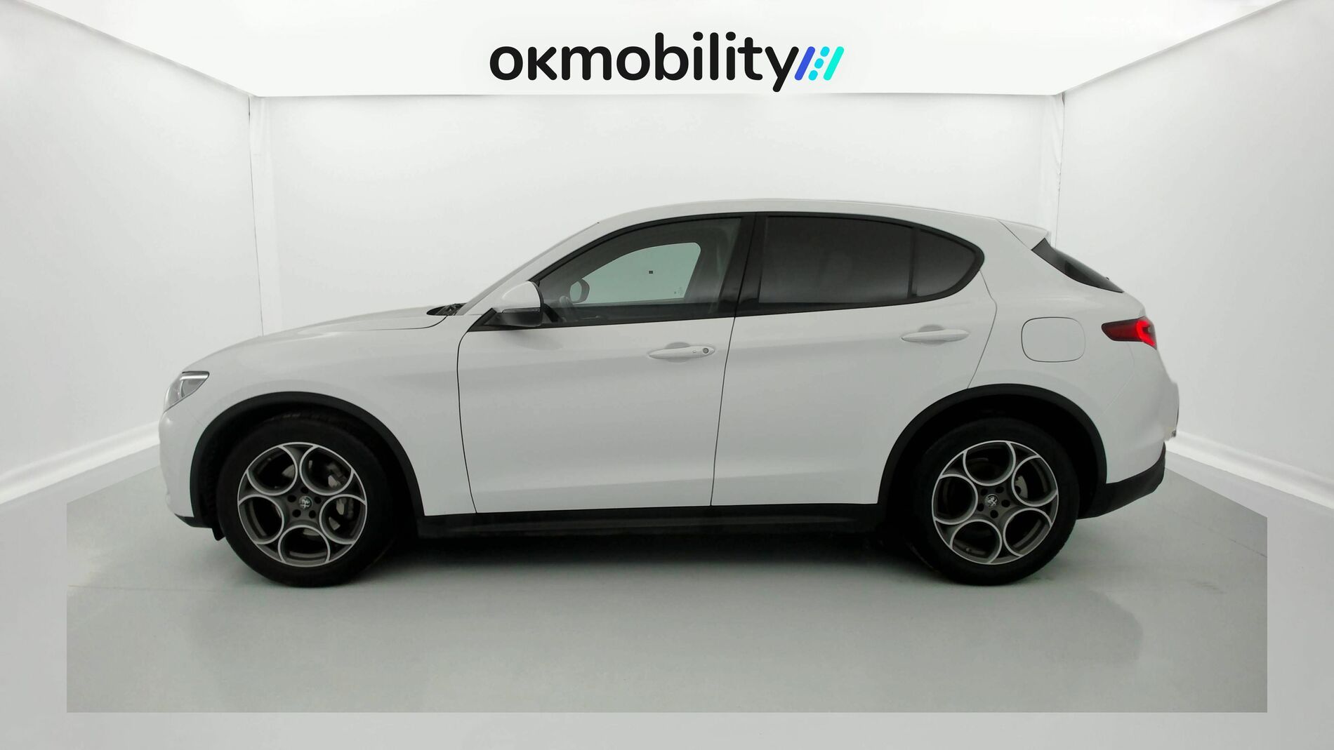 alfa romeo stelvio sprint 2.2 JTD 160 RWD CA 2022 bianco arctic 5