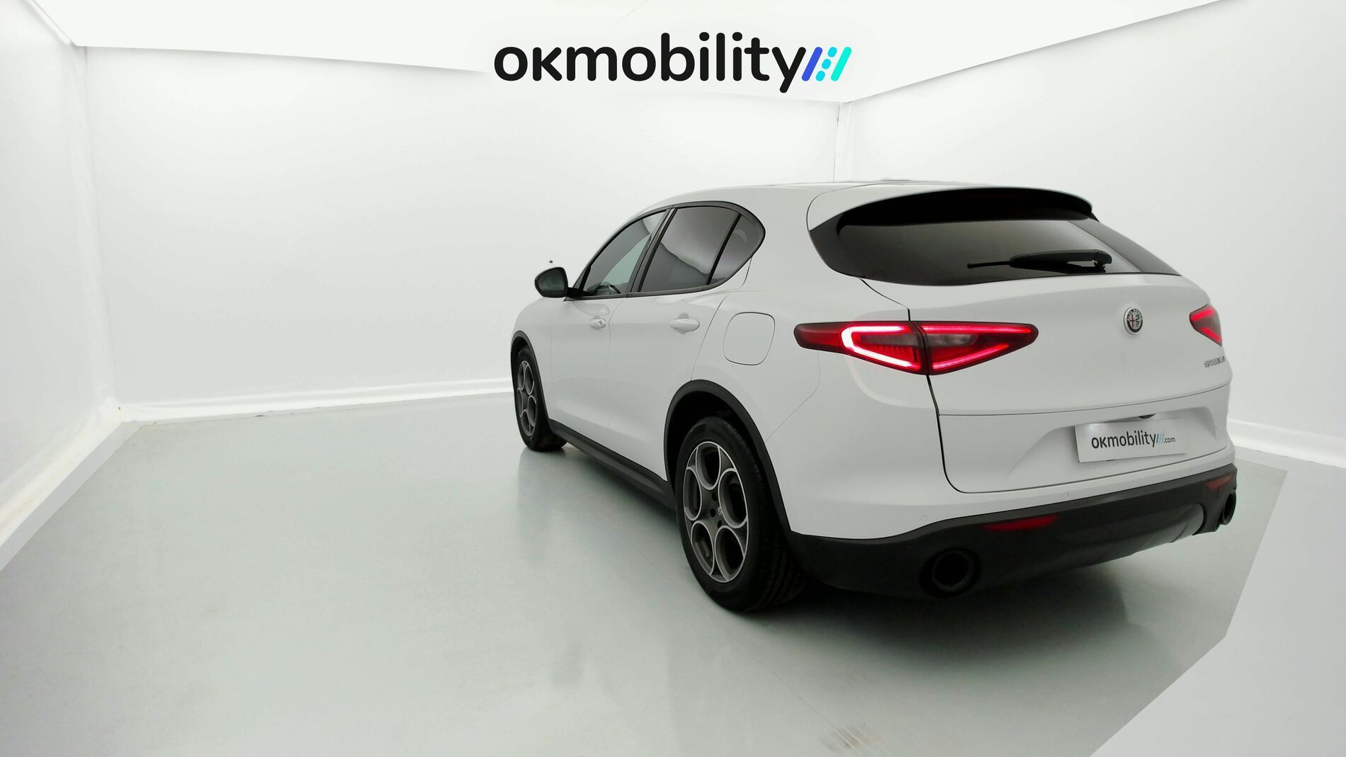 alfa romeo stelvio sprint 2.2 JTD 160 RWD CA 2022 bianco arctic 8