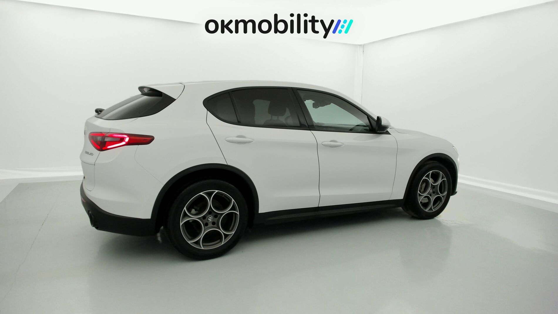 alfa romeo stelvio sprint 2.2 JTD 160 RWD CA 2022 bianco arctic 11