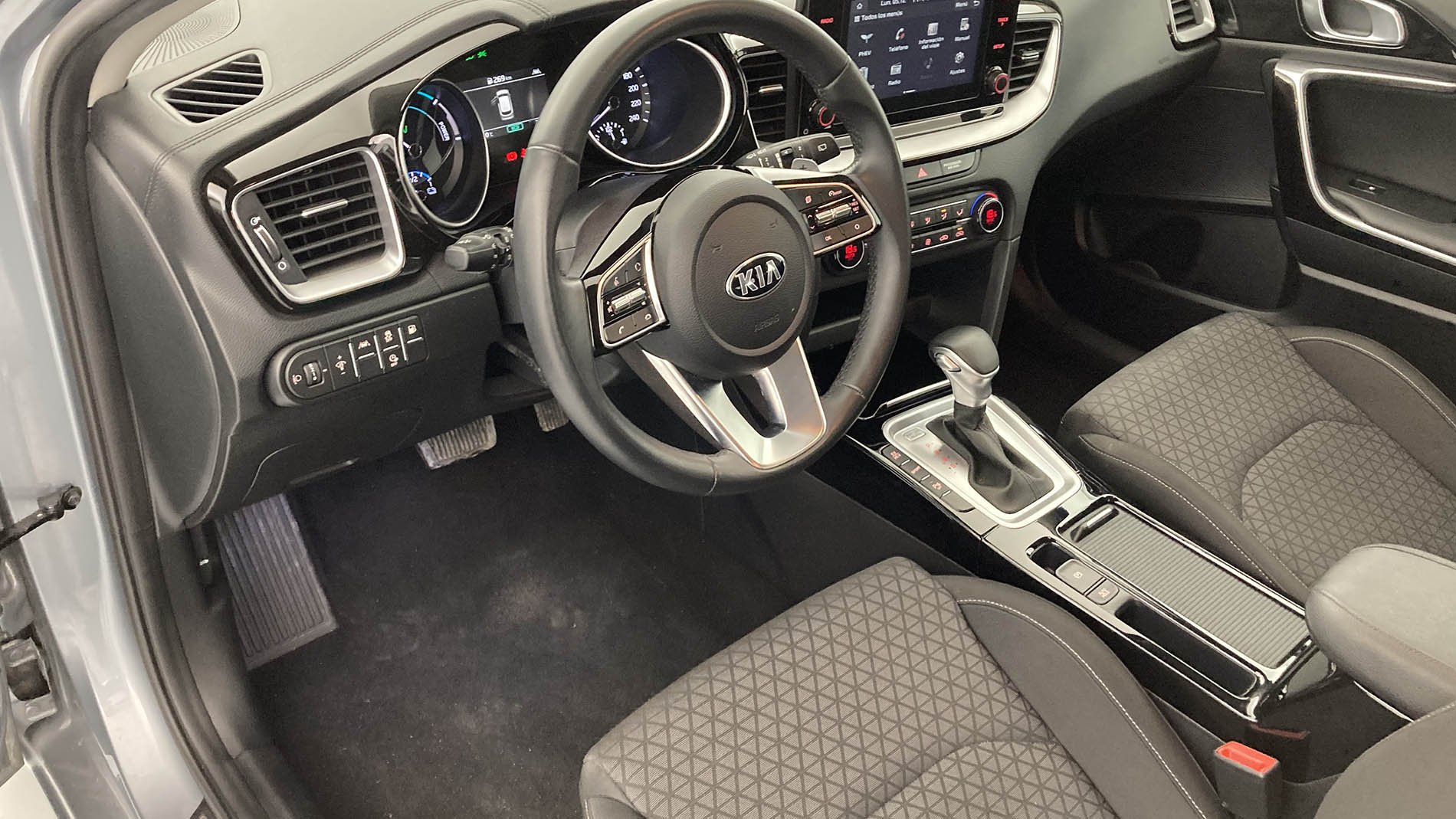 kia ceed tourer edrive 1.6 PHEV 141 2021 lunarsilber 15
