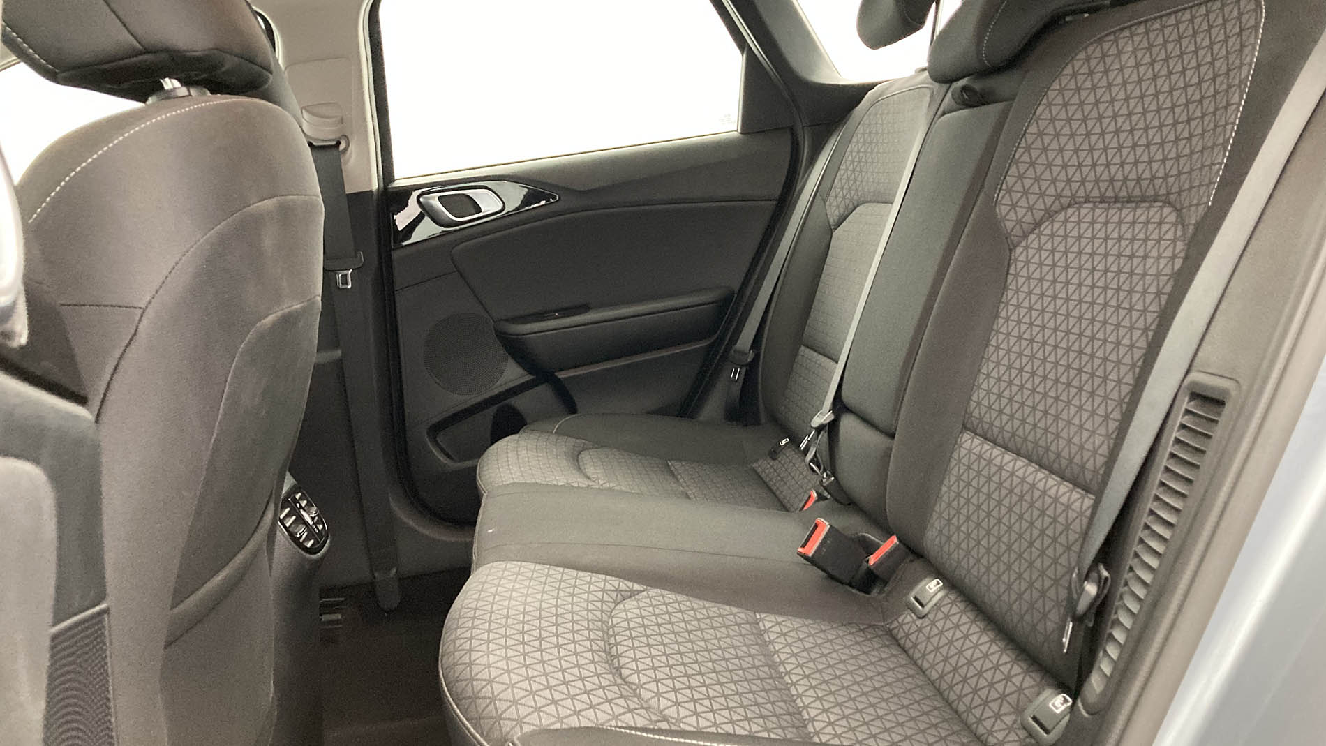 kia ceed tourer edrive 1.6 PHEV 141 2021 lunarsilber 21