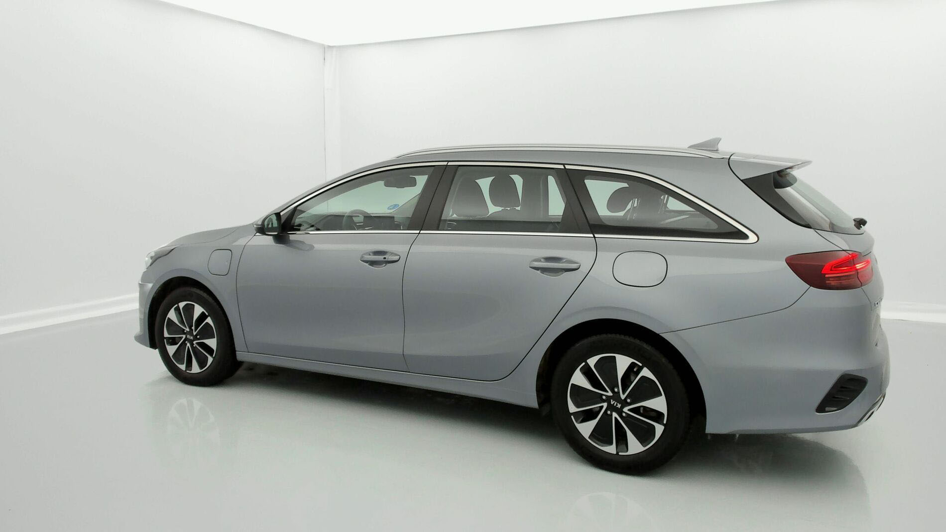 kia ceed tourer edrive 1.6 PHEV 141 2021 lunarsilber 9