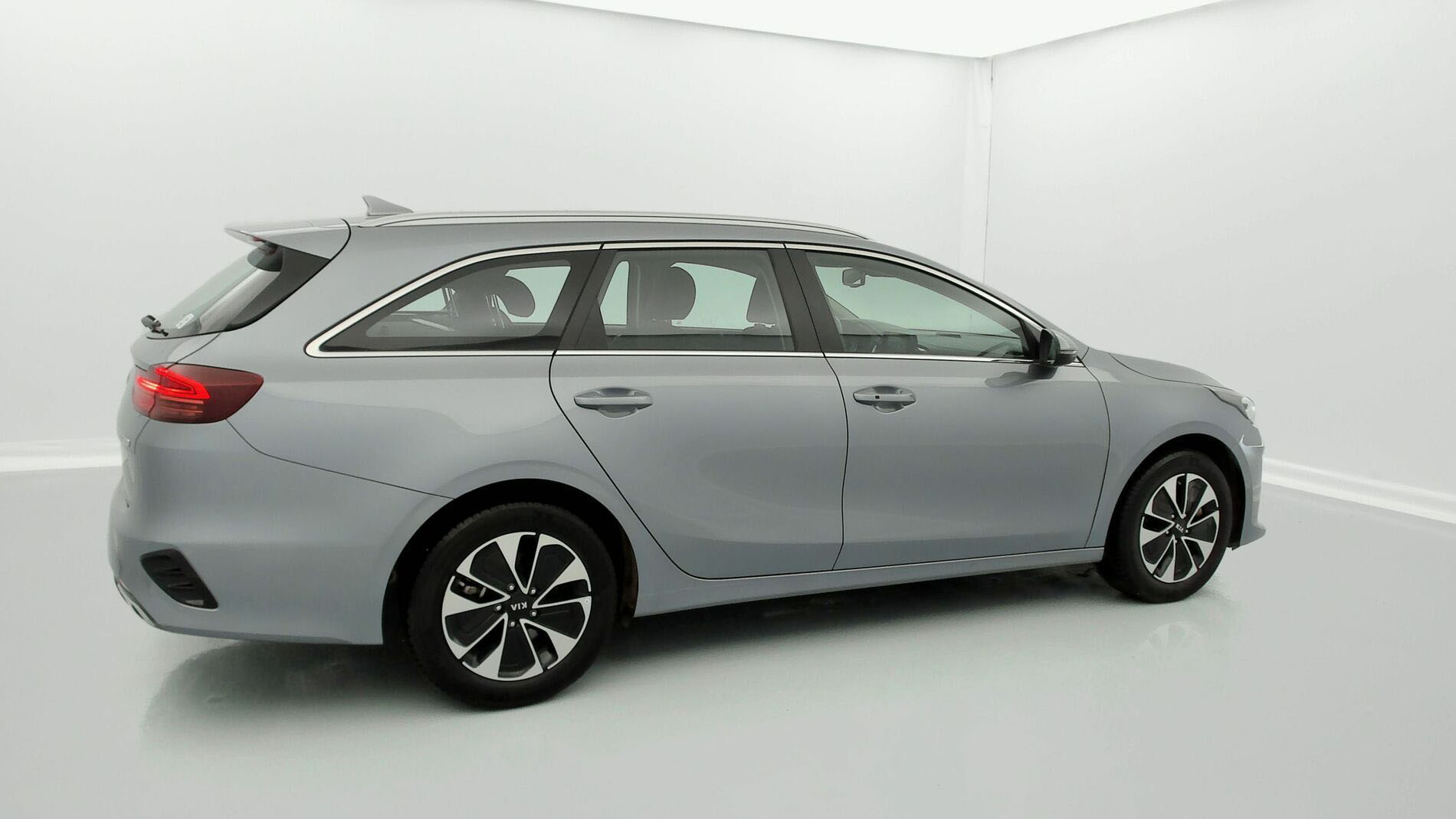 kia ceed tourer edrive 1.6 PHEV 141 2021 lunarsilber 13