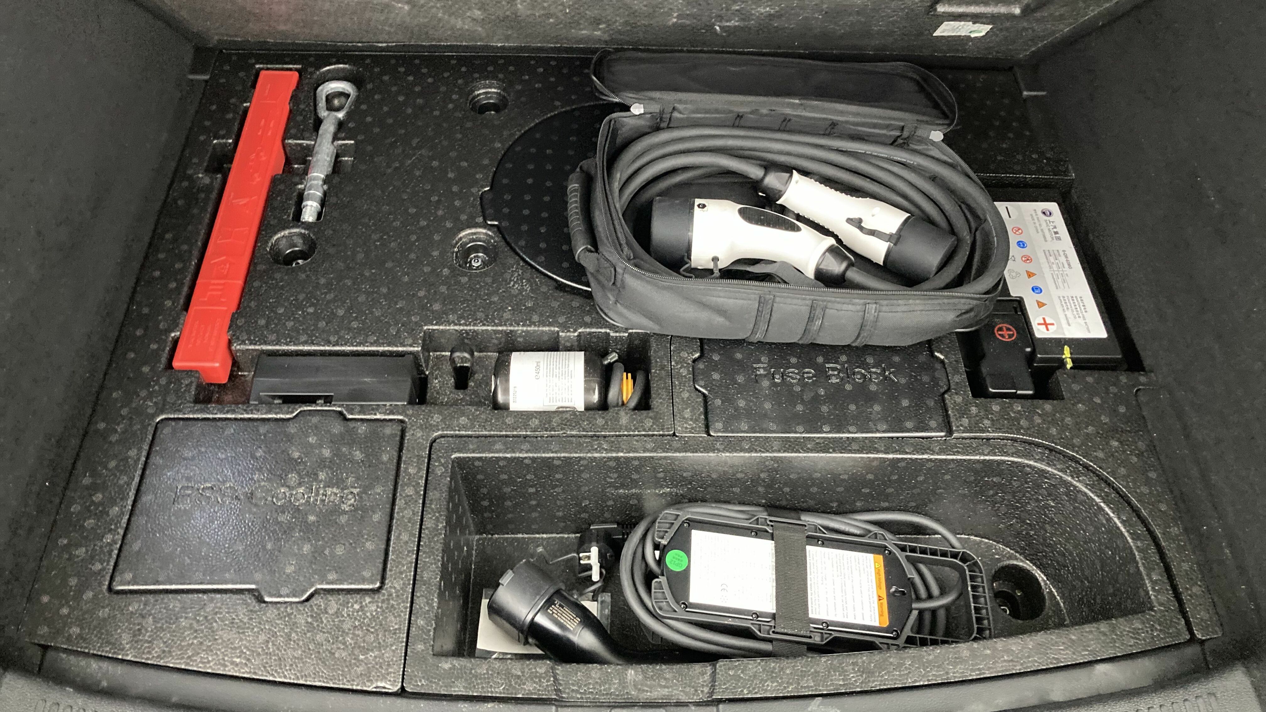 mg ehs phev exclusive 1.5 T-GDI 258 PHEV 2022 pebble black 23