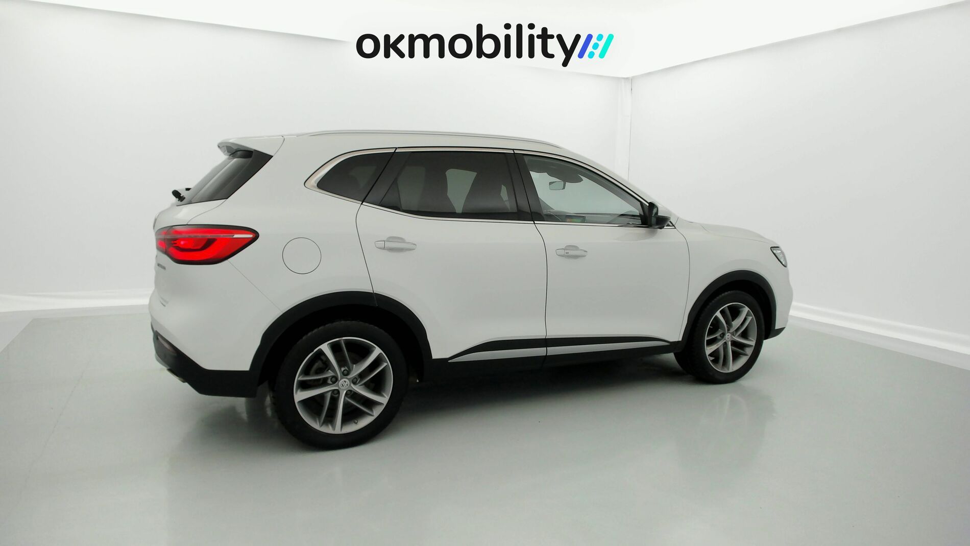mg ehs phev exclusive 1.5 T-GDI 258 PHEV 2022 dover white 13