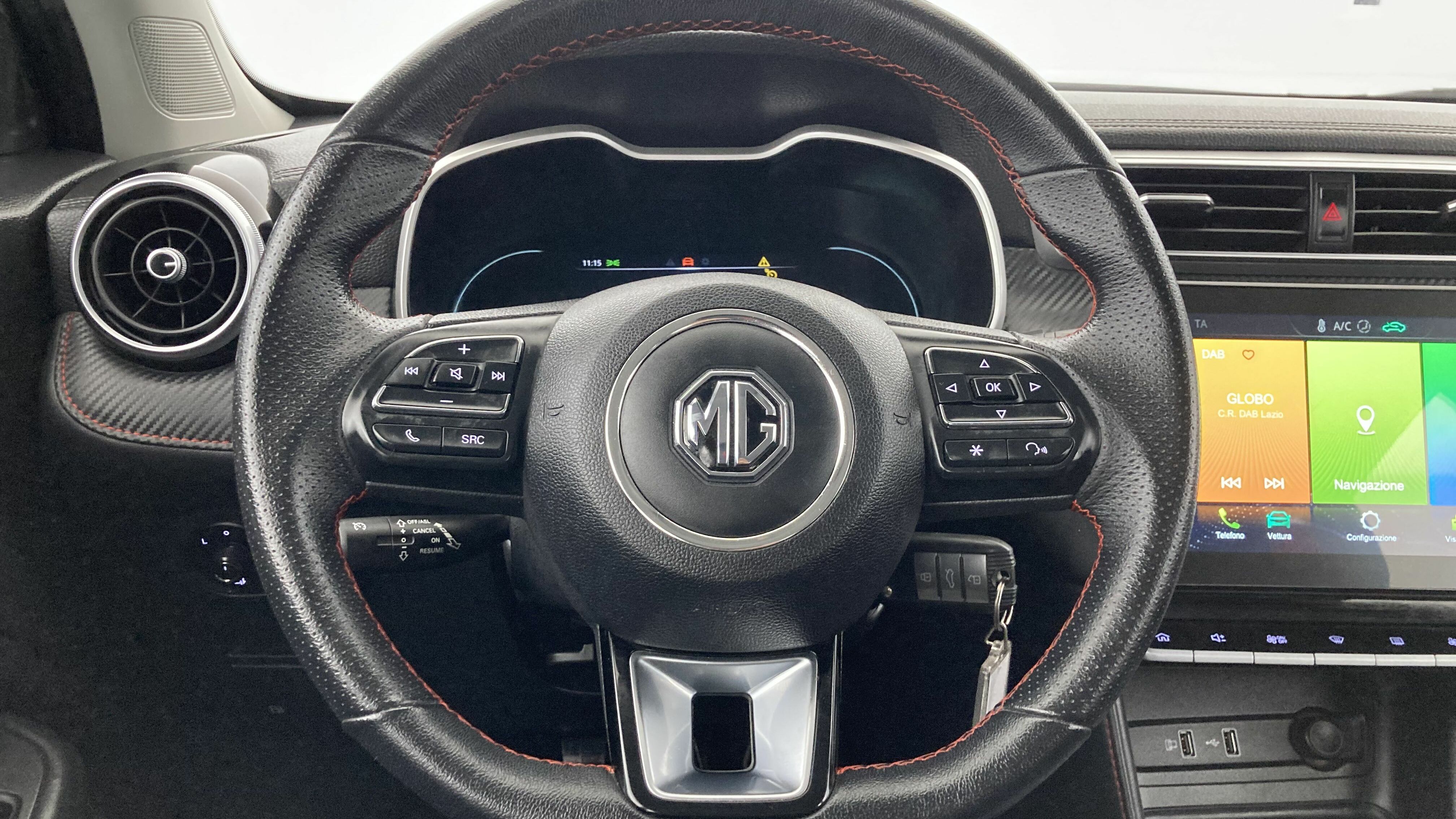 mg zs luxury 1.5 VTI-TECH 106 2023 white 18