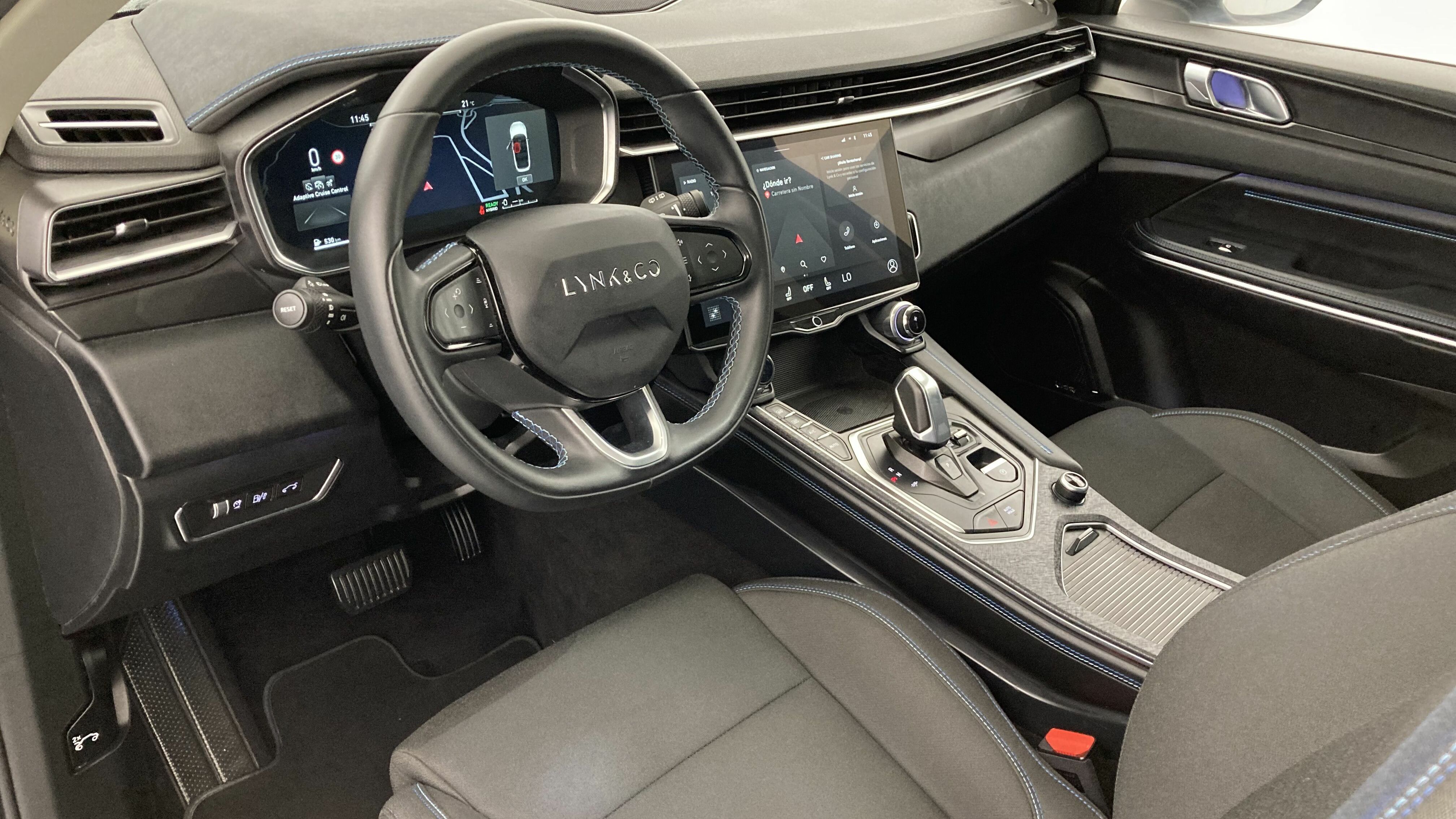 lynk&co 1 nv 1.5 PHEV 261 2022 blue 15