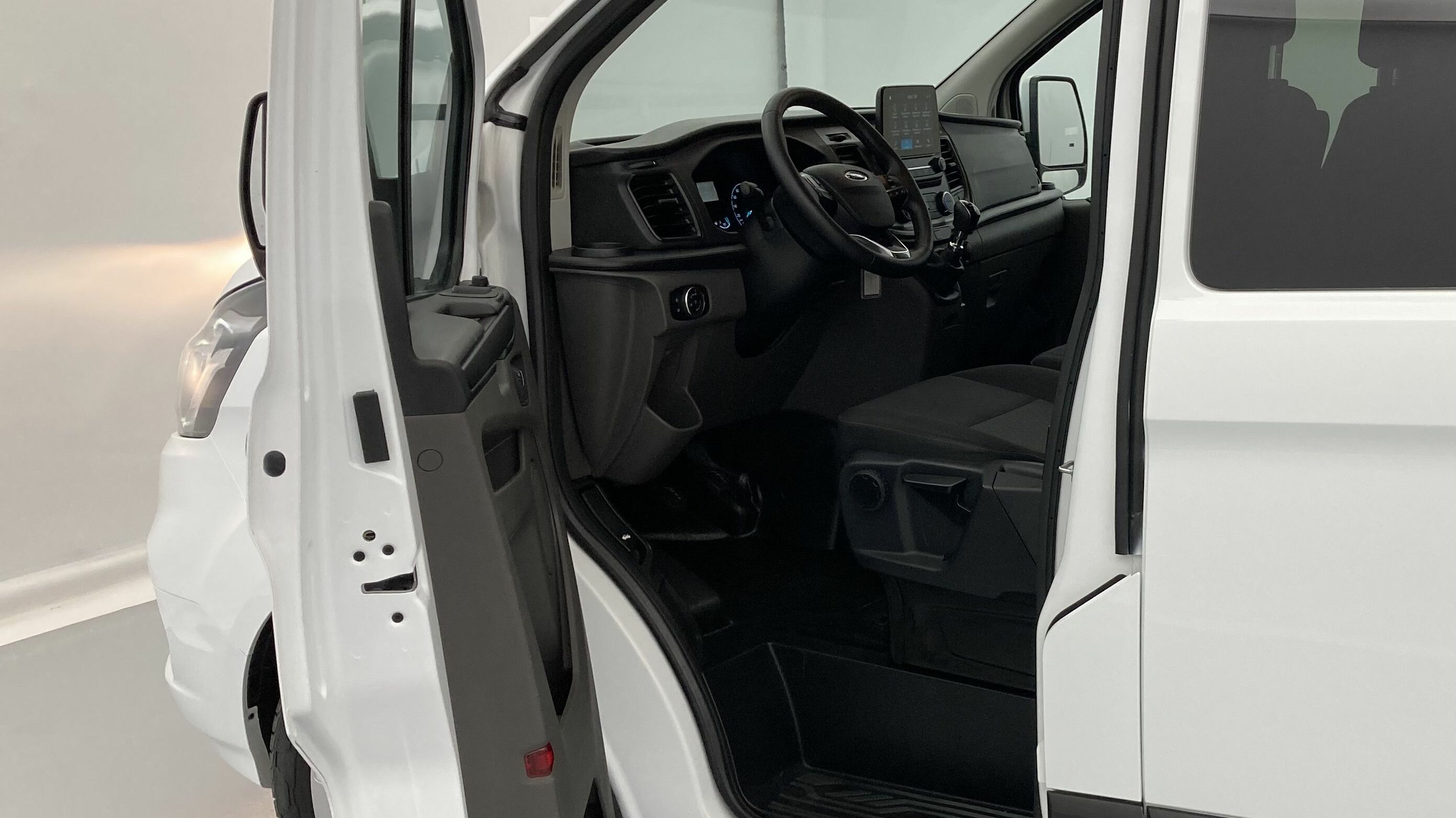 ford transit custom trend l2h1 9pl 2.0 ECOBLUE 130 2023 frozen white 14