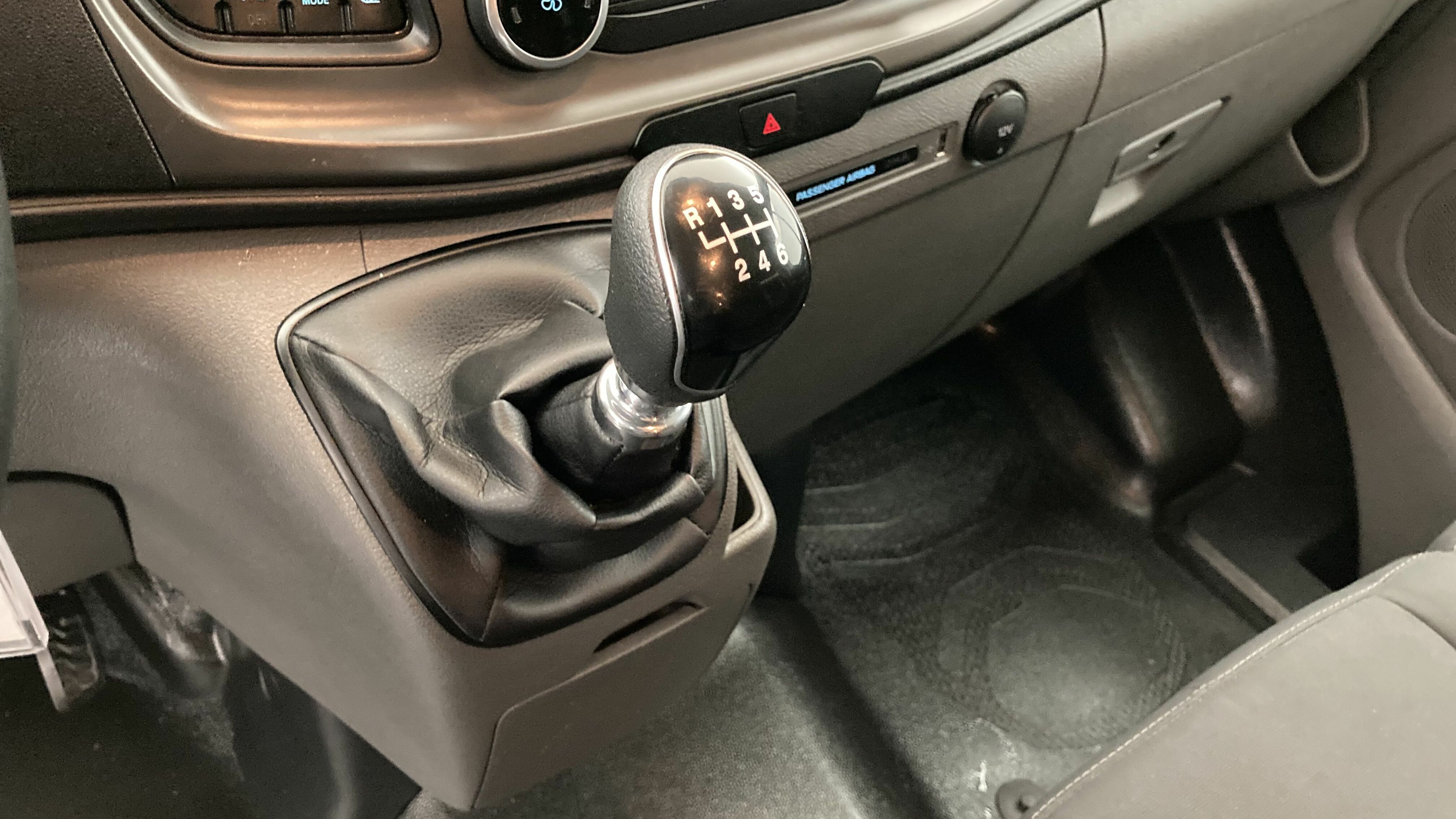 ford transit custom trend l2h1 9pl 2.0 ECOBLUE 130 2023 frozen white 21