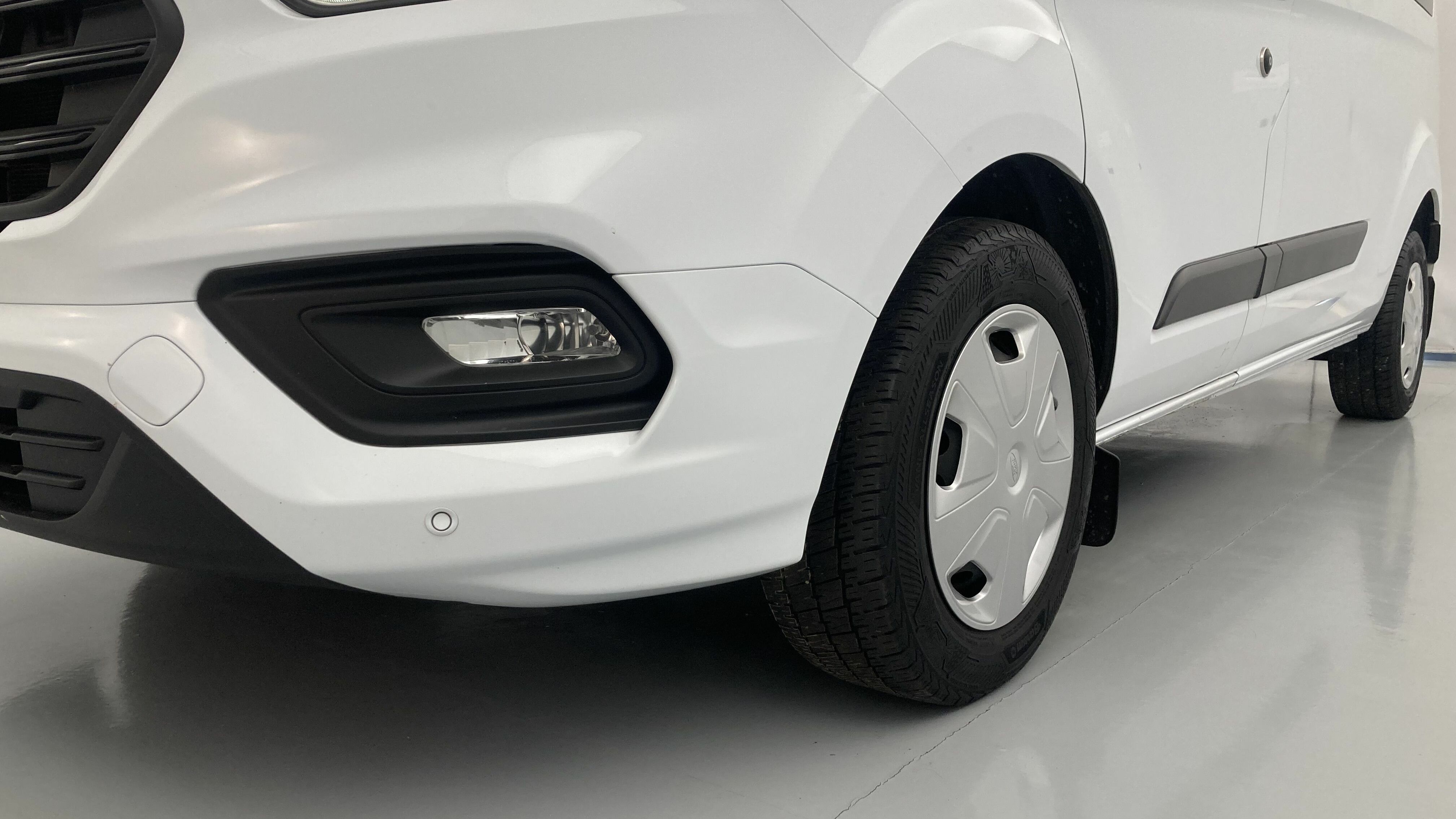 ford transit custom trend l2h1 9pl 2.0 ECOBLUE 130 2023 frozen white 26