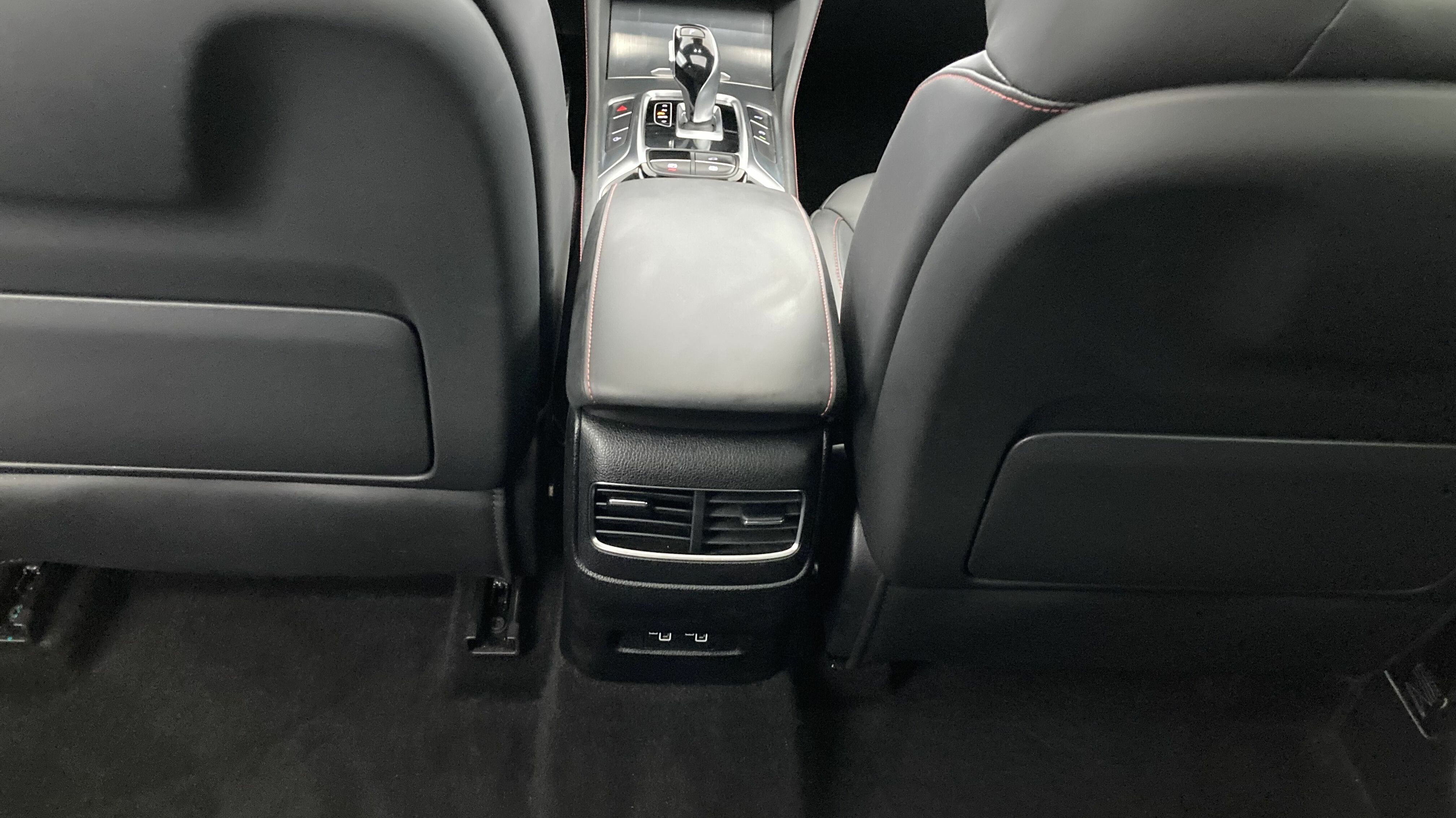 mg hs luxury 1.5 T-GDI 162 AT 2024 dover white 23
