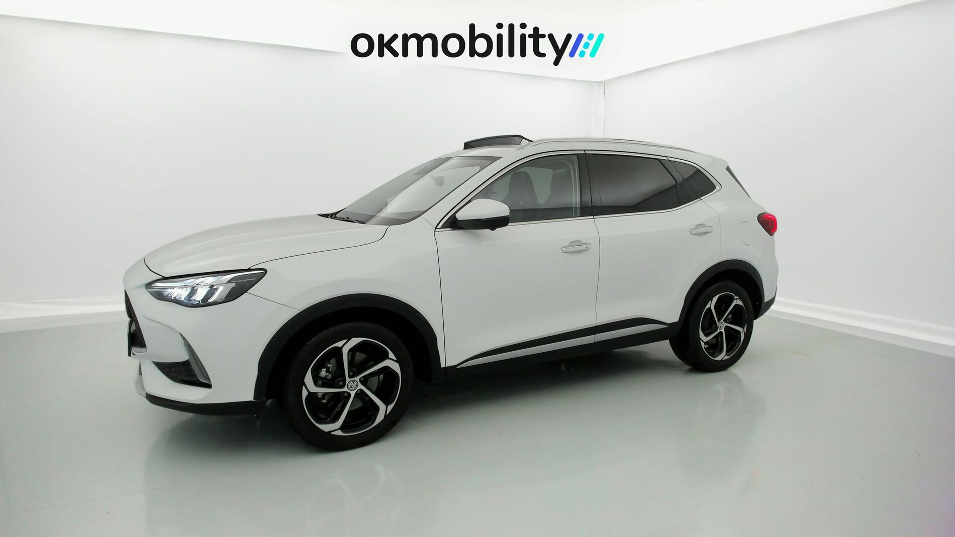 mg hs luxury 1.5 T-GDI 162 AT 2024 dover white 5