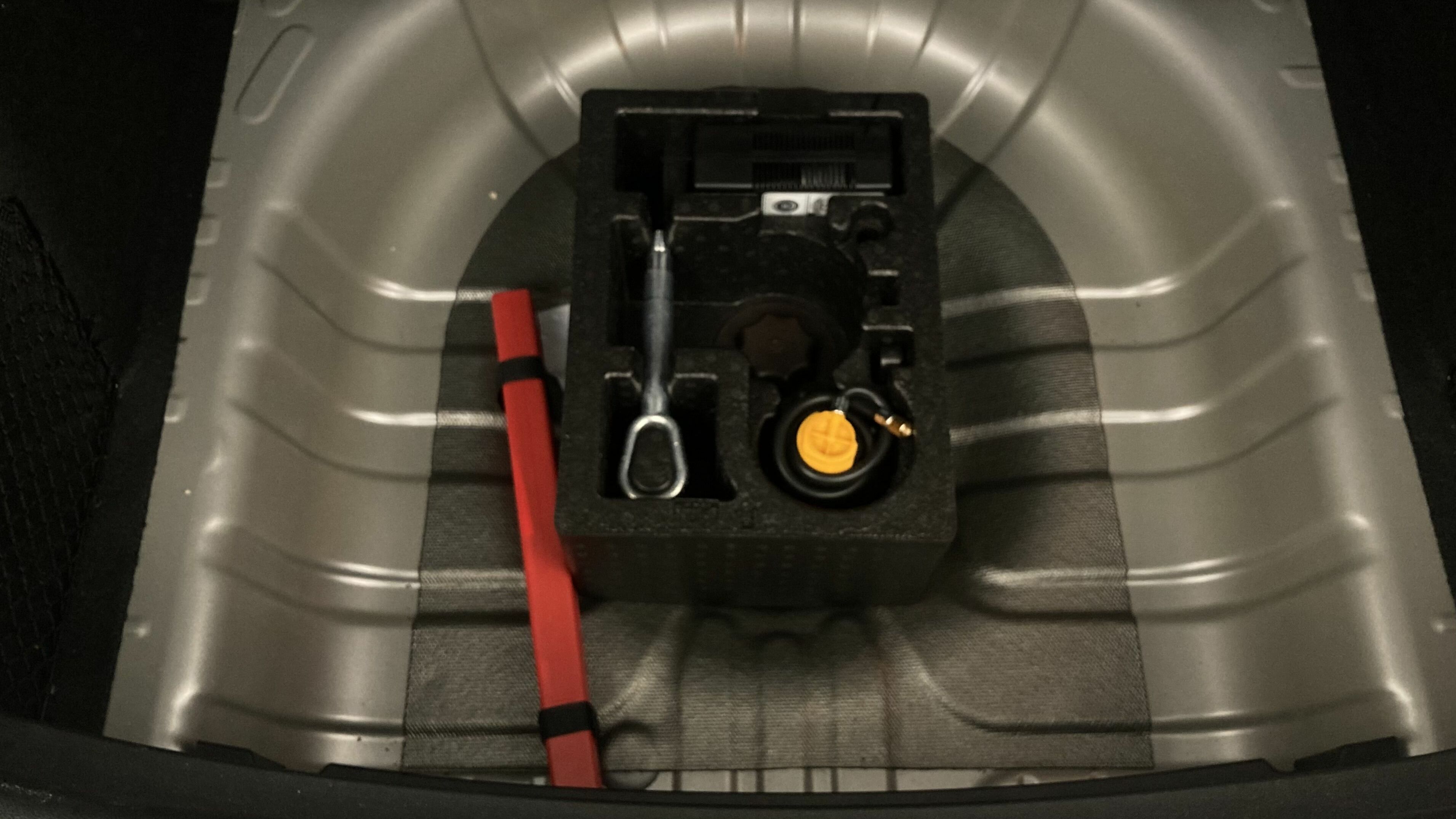 mg zs luxury 1.0 T-GDI 110 AT 2024 cosmic silver 22