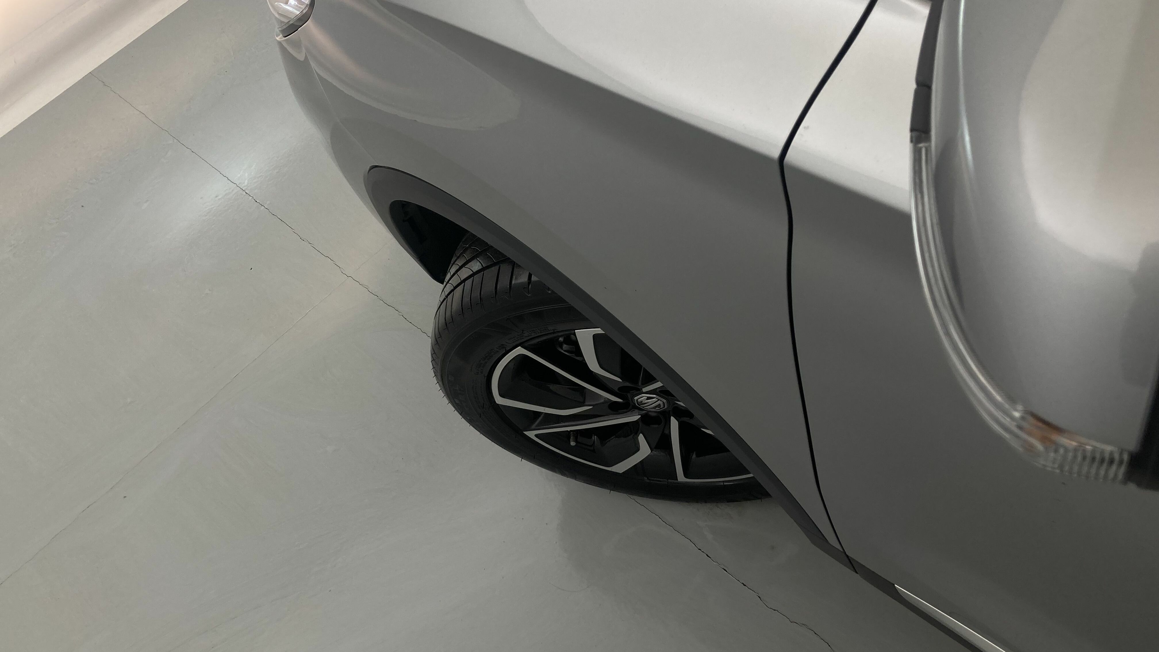 mg zs luxury 1.0 T-GDI 110 AT 2024 cosmic silver 27